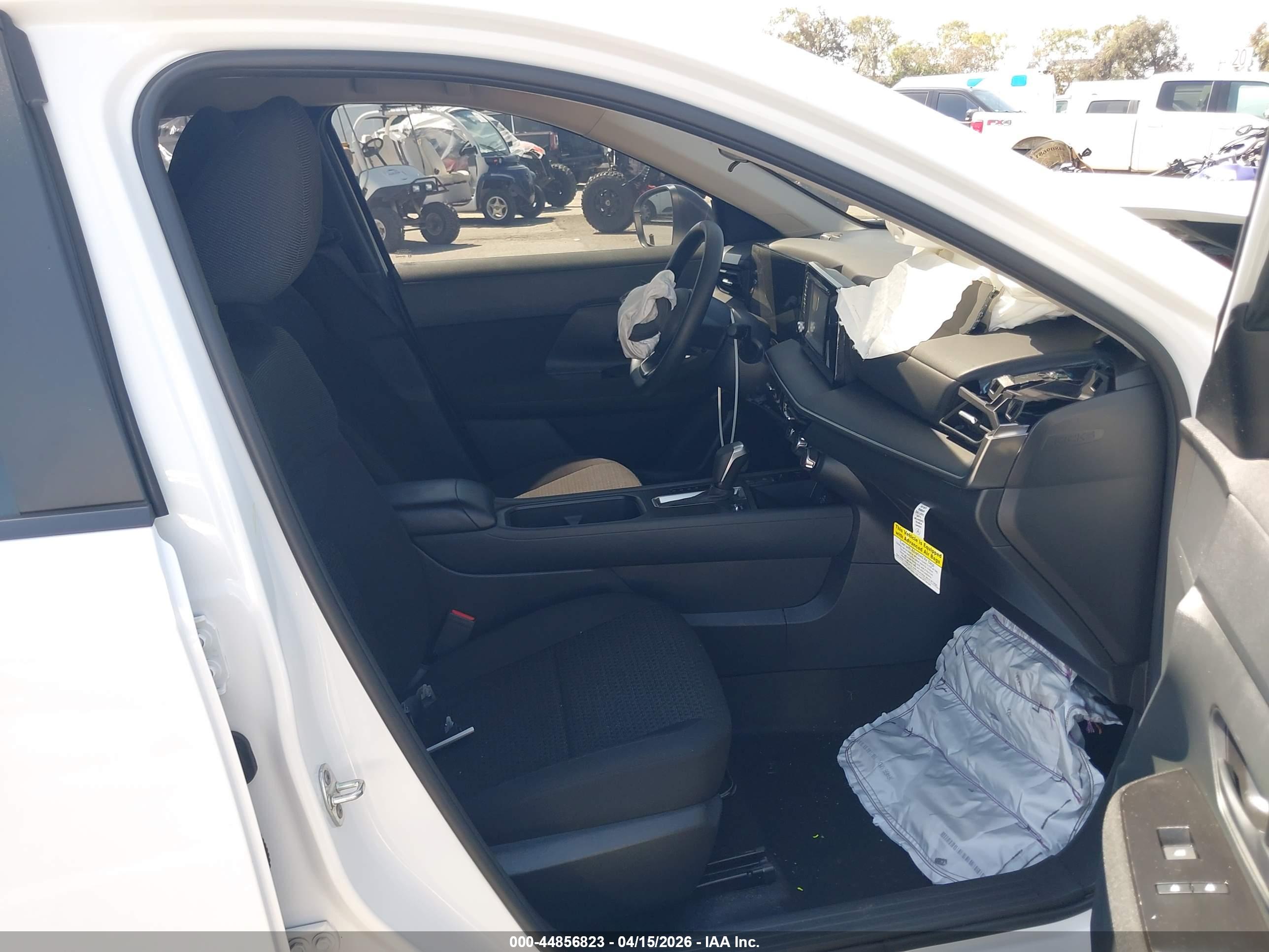 NISSAN KICKS image 5