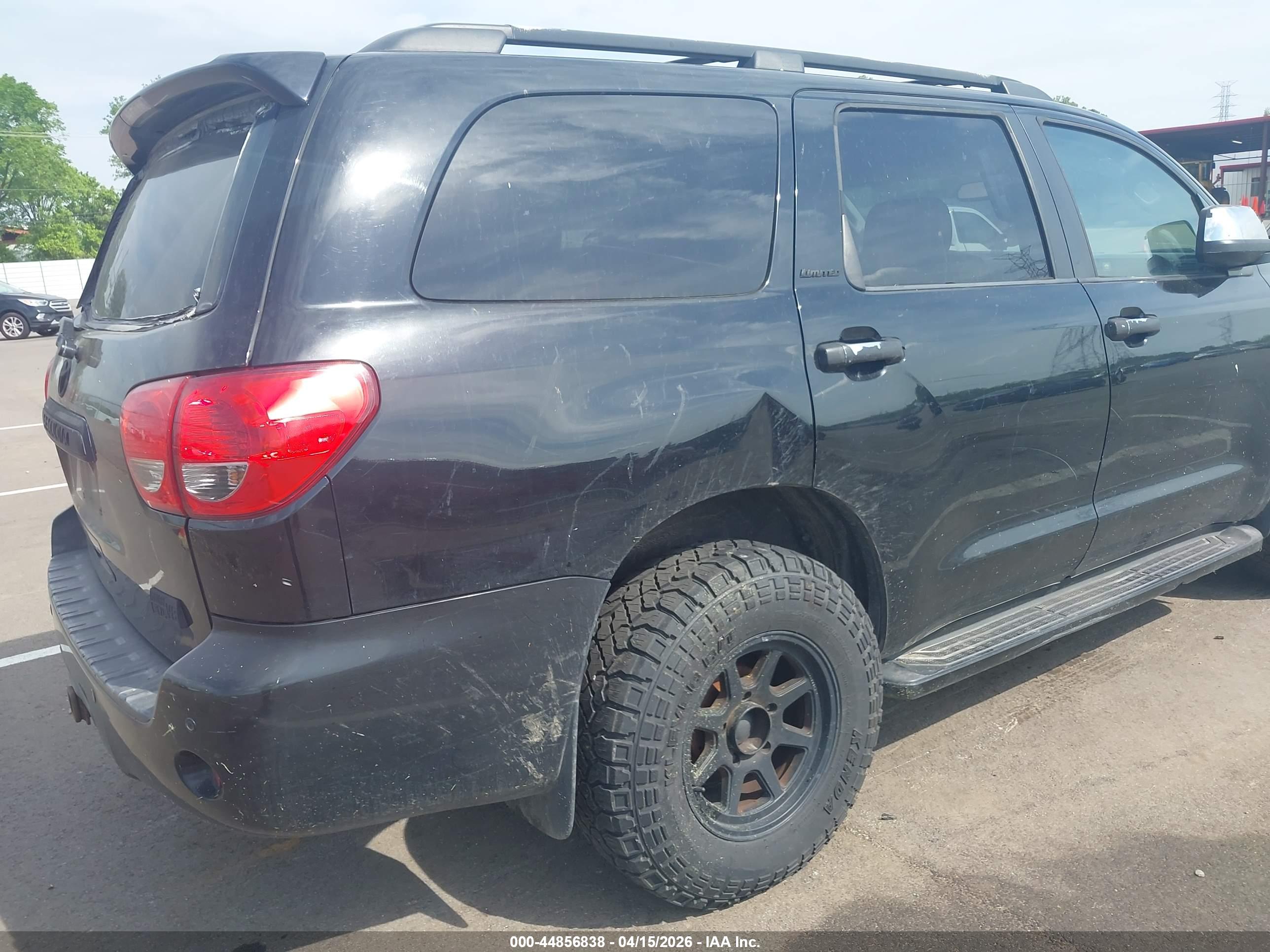 TOYOTA SEQUOIA image 6