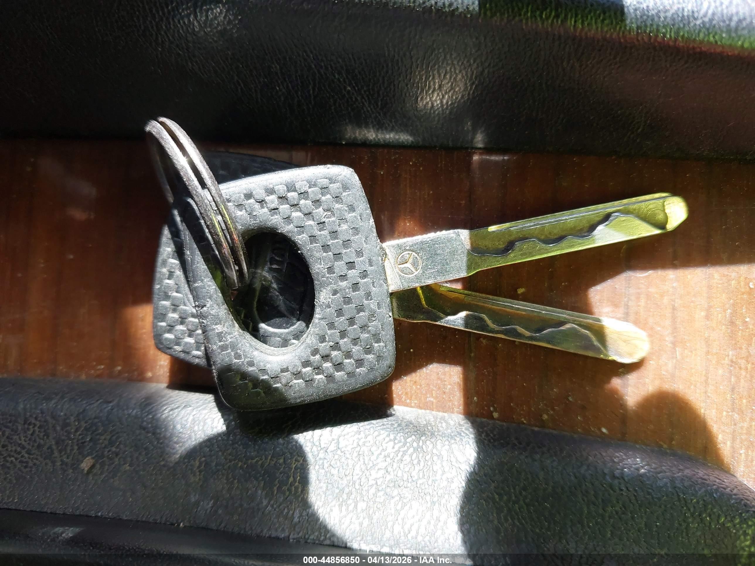 MERCEDES-BENZ 380 image 11