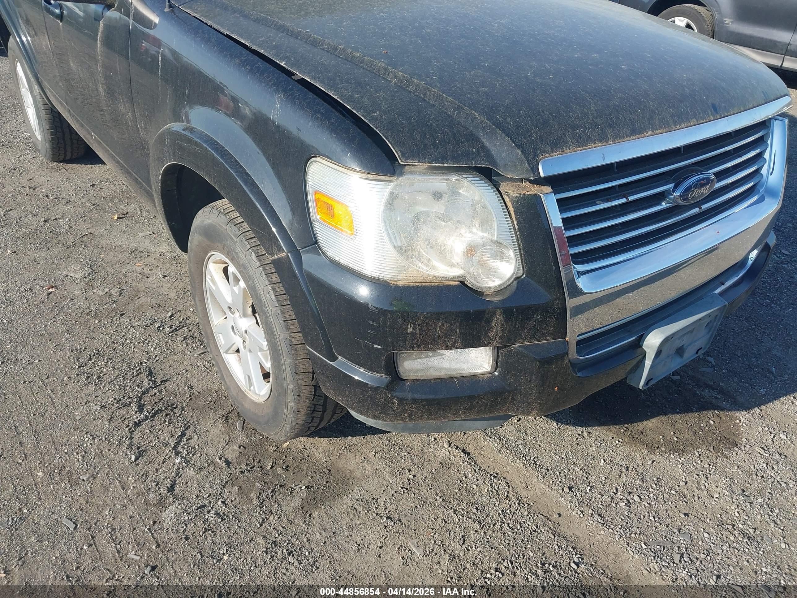 FORD EXPLORER image 6