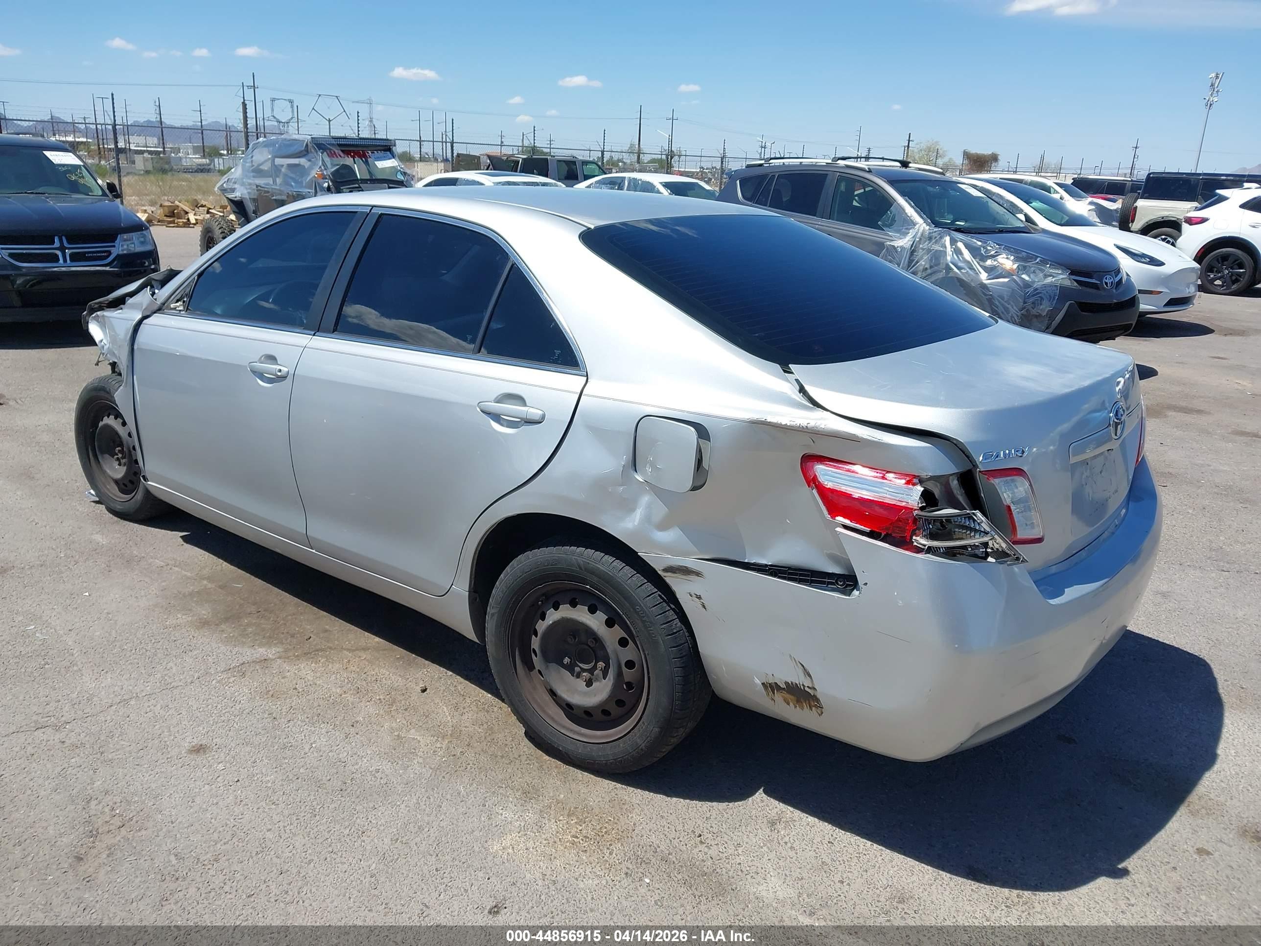 TOYOTA CAMRY image 3