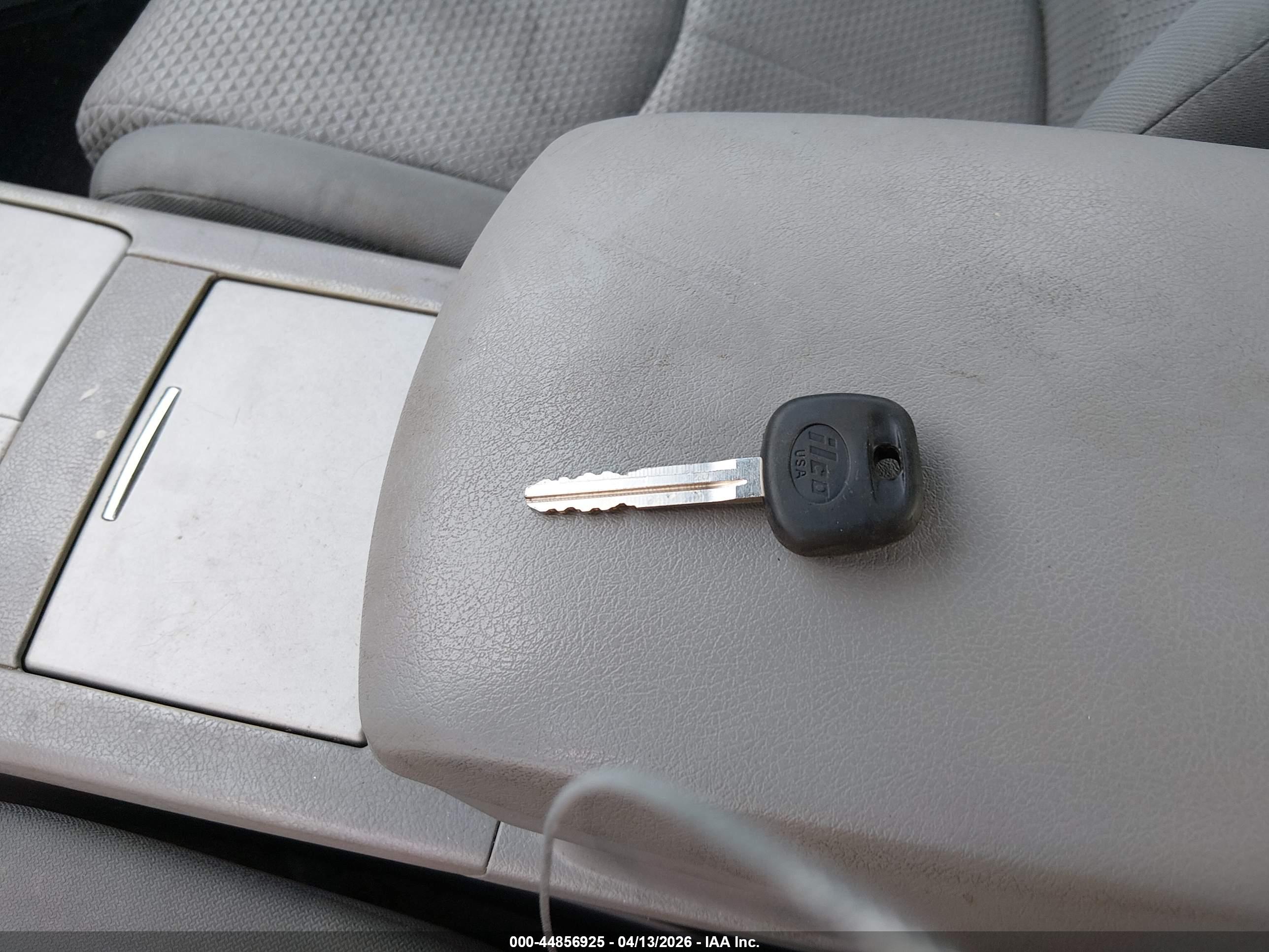 TOYOTA CAMRY image 11