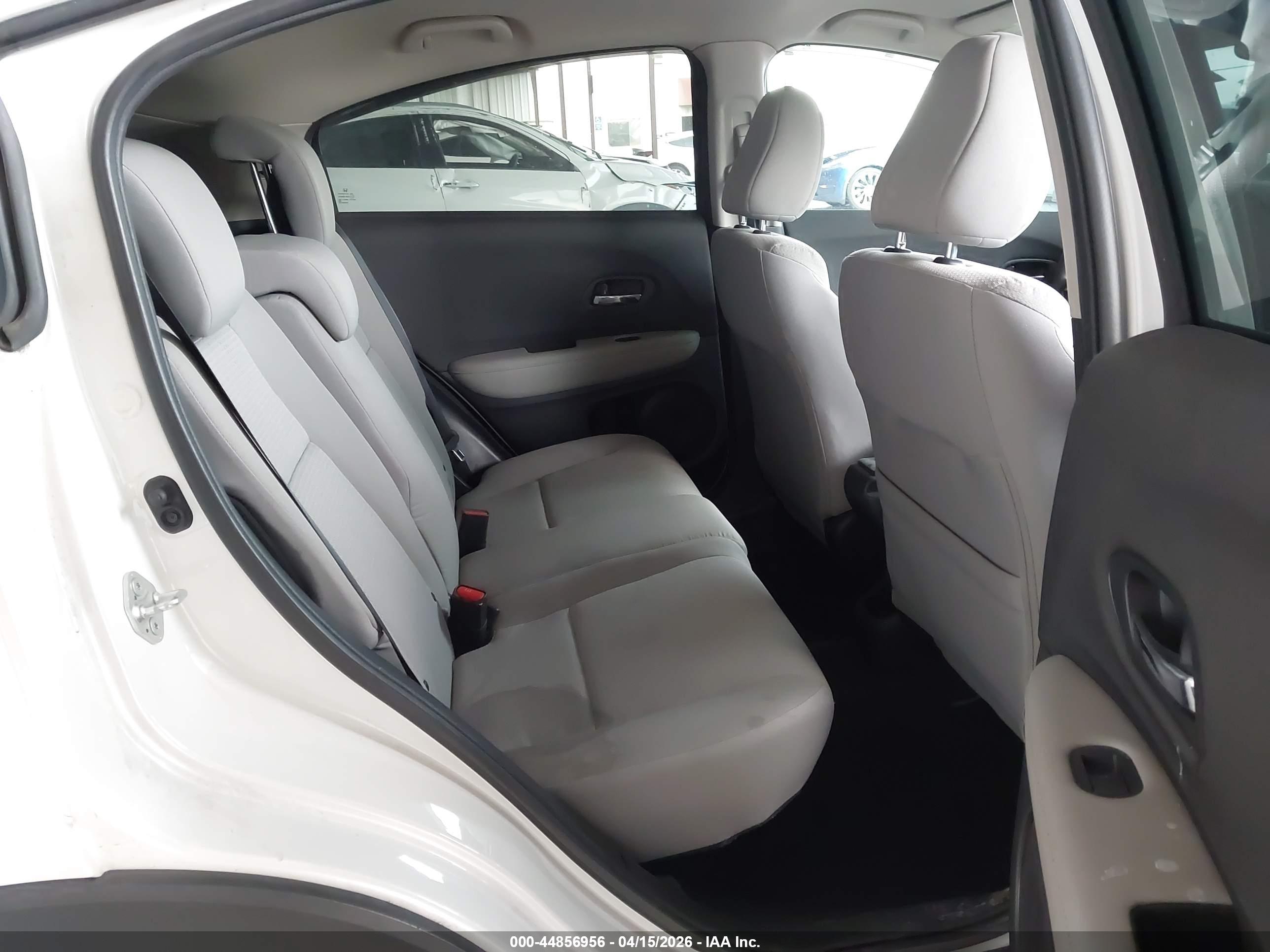 HONDA HR-V image 8