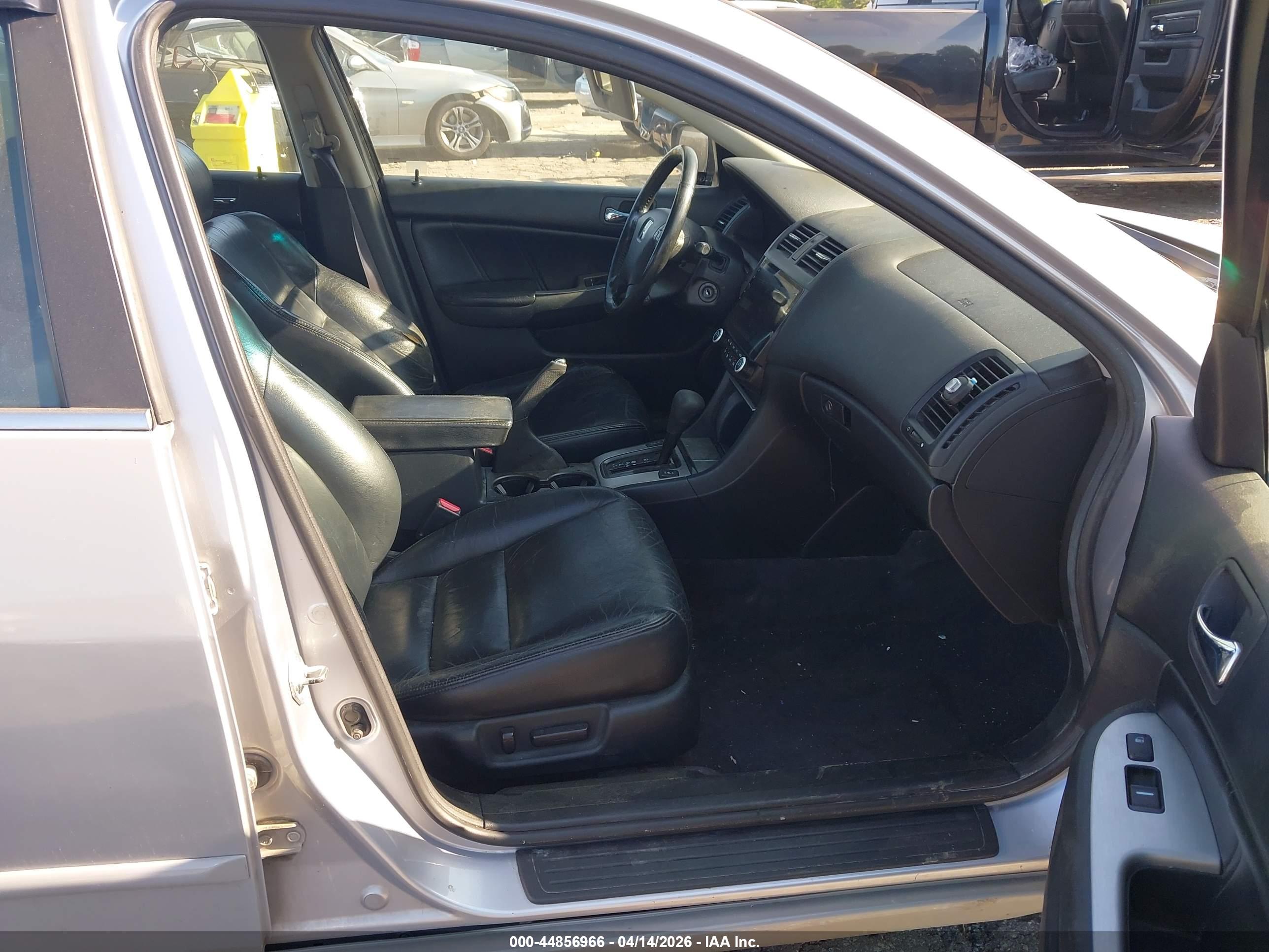 HONDA ACCORD image 5