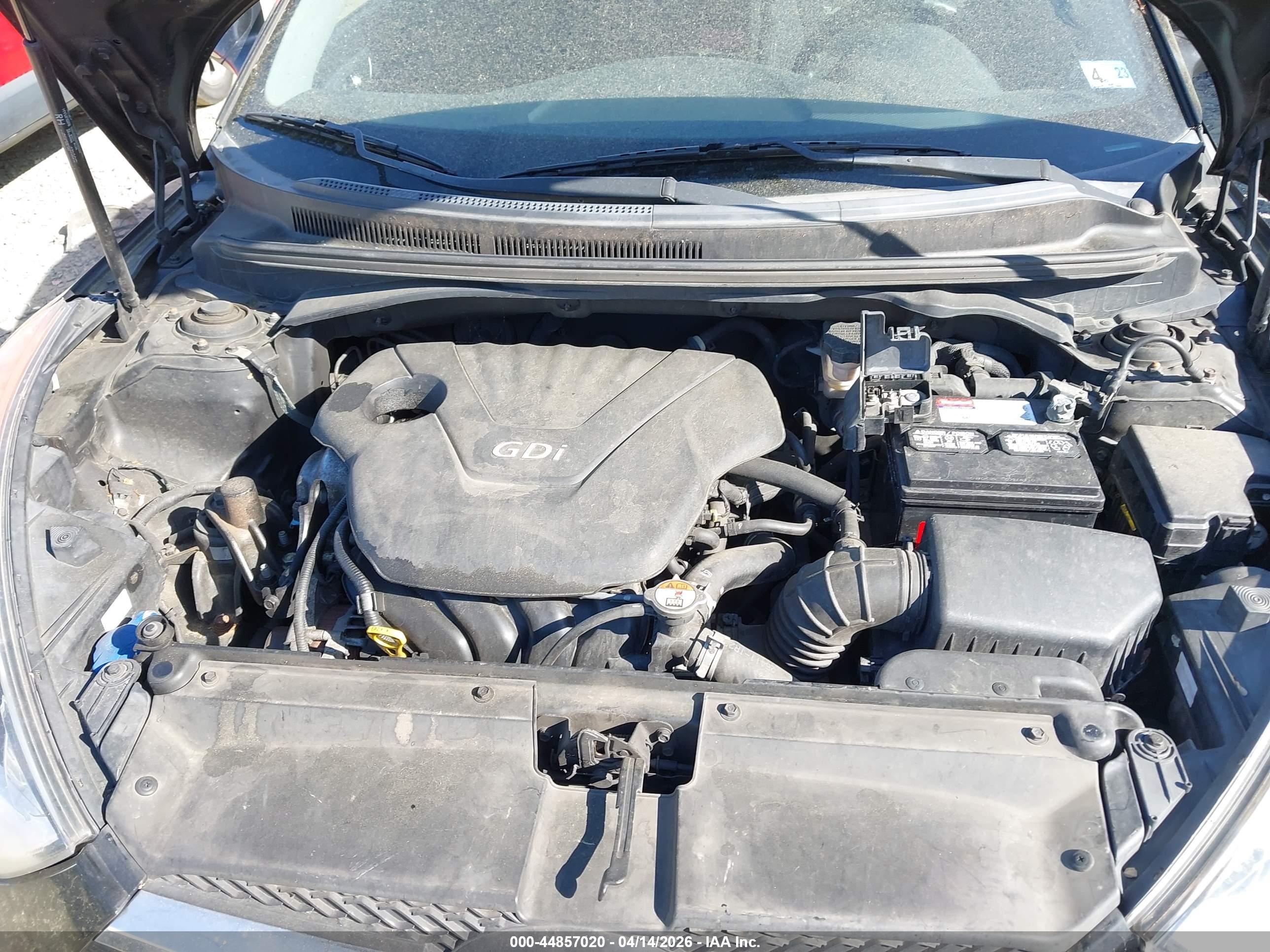 HYUNDAI VELOSTER image 10