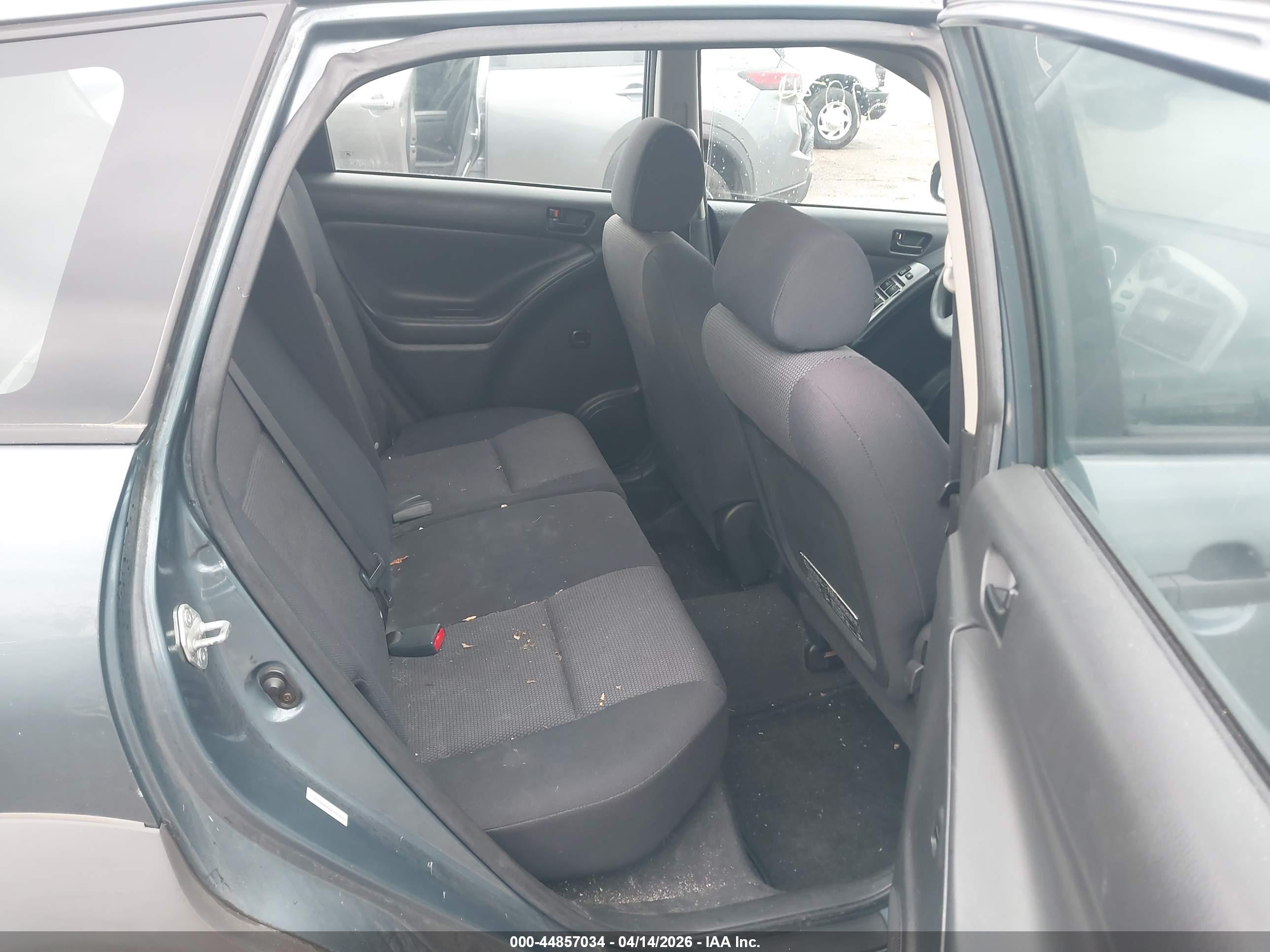 PONTIAC VIBE image 8
