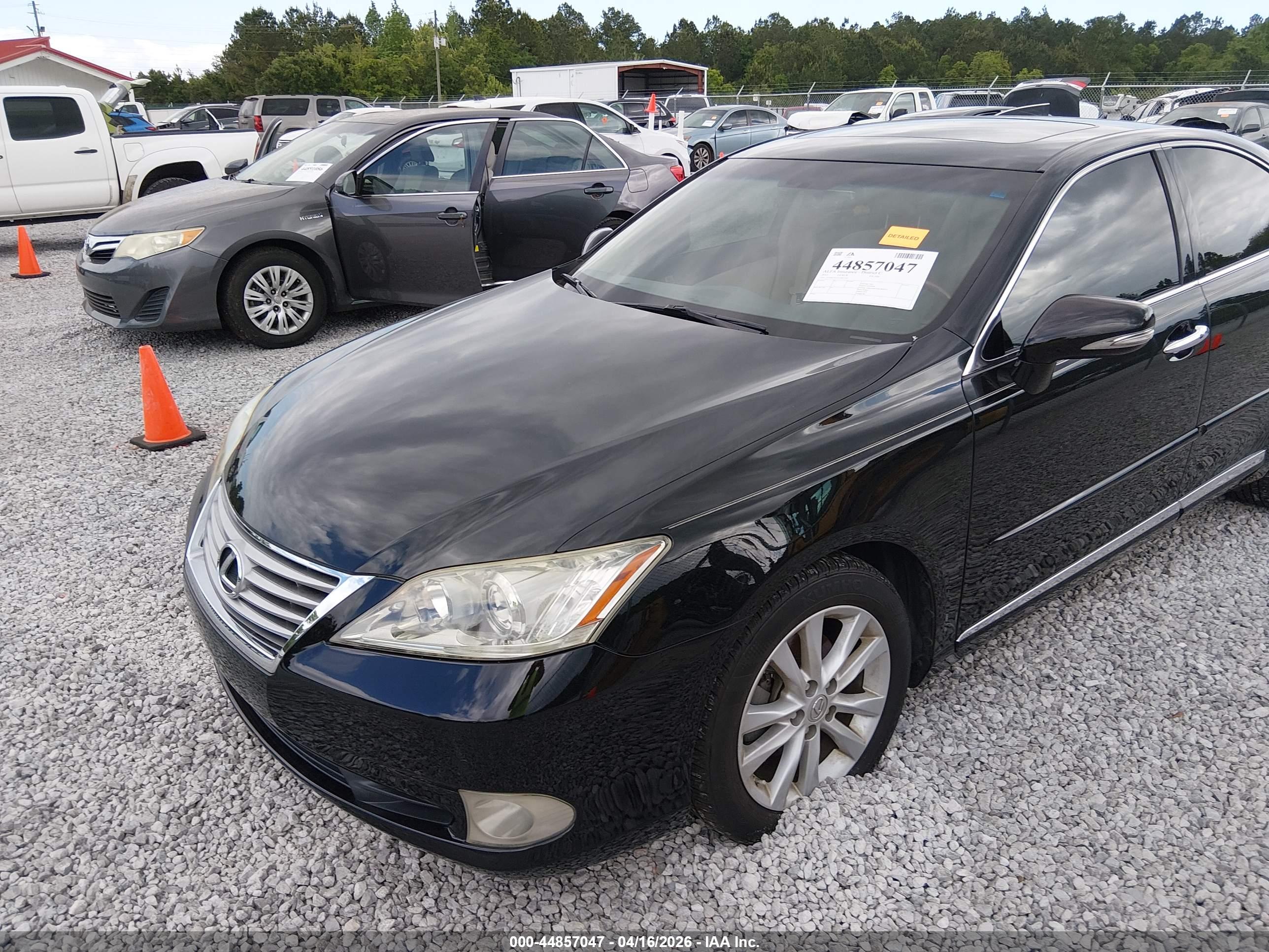 LEXUS ES image 6