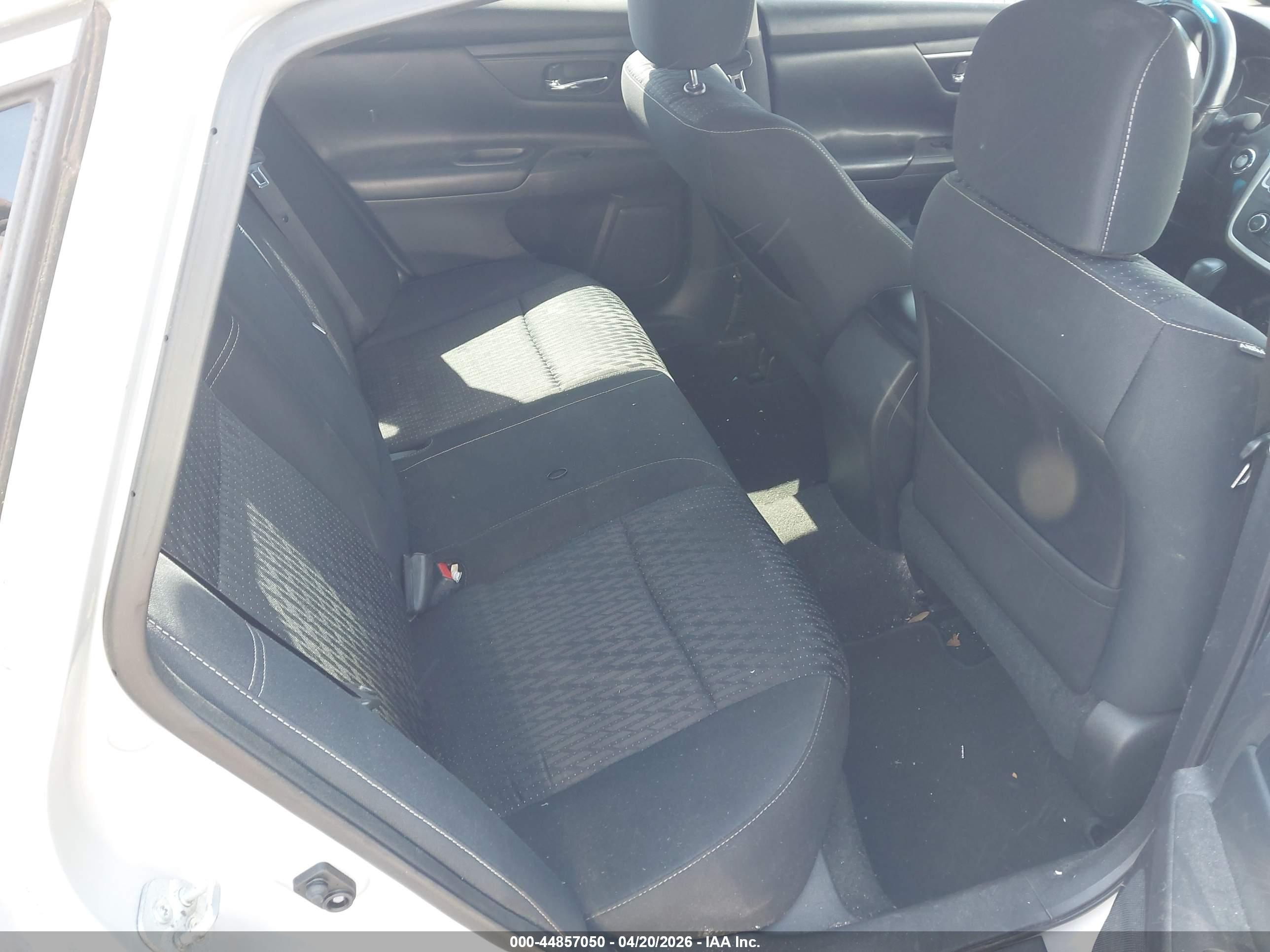 NISSAN ALTIMA image 8