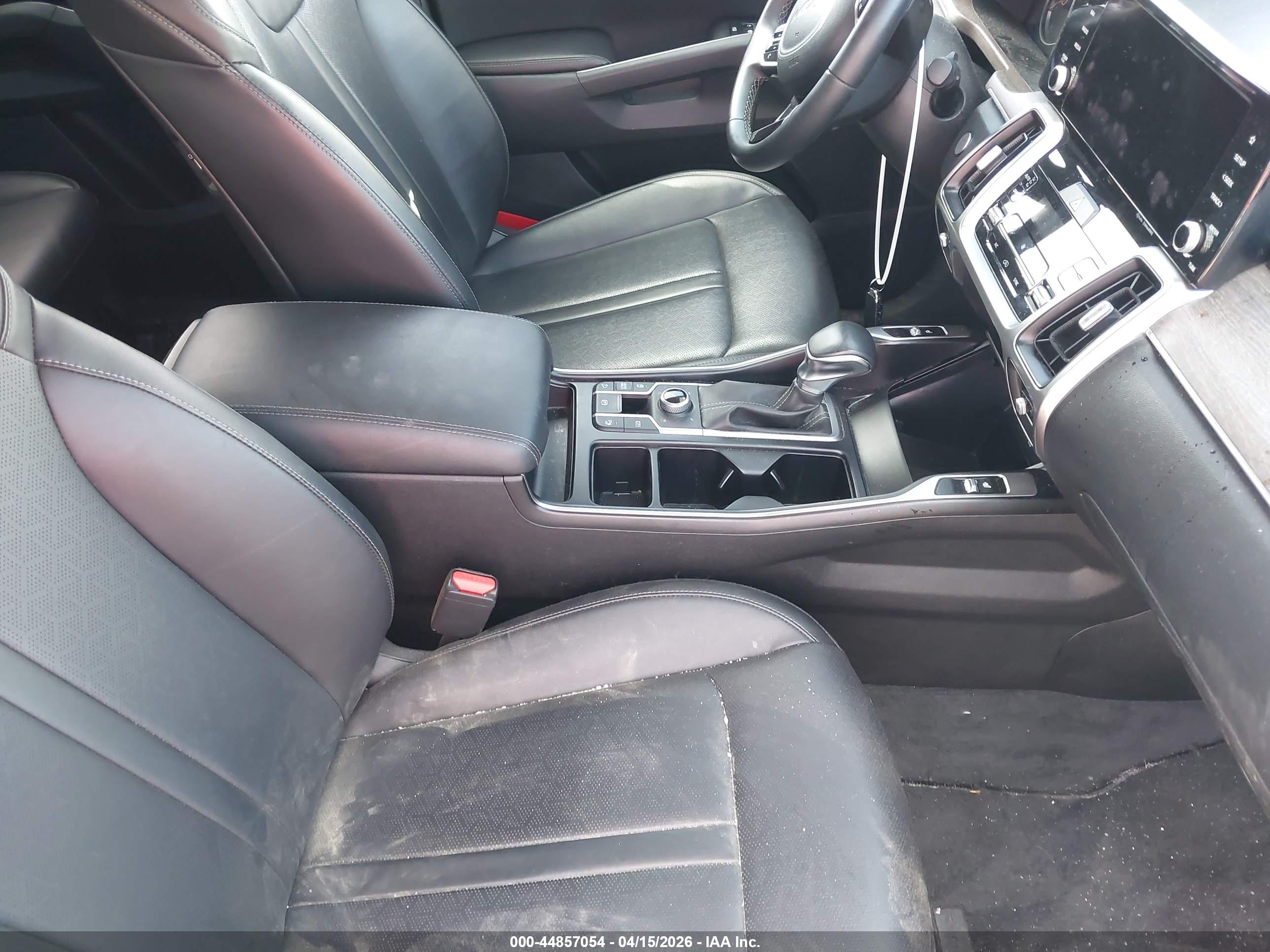 KIA SORENTO image 5