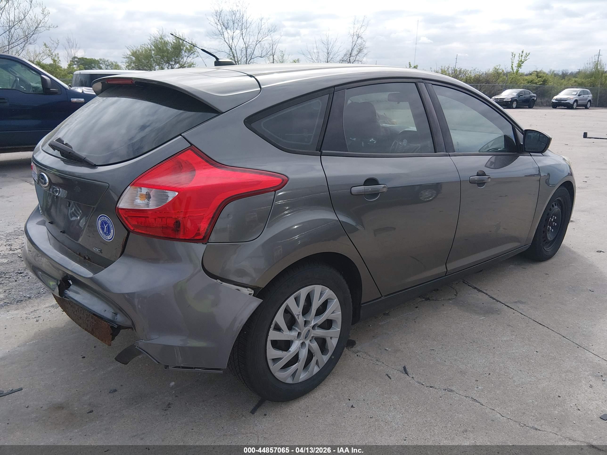FORD FOCUS image 4