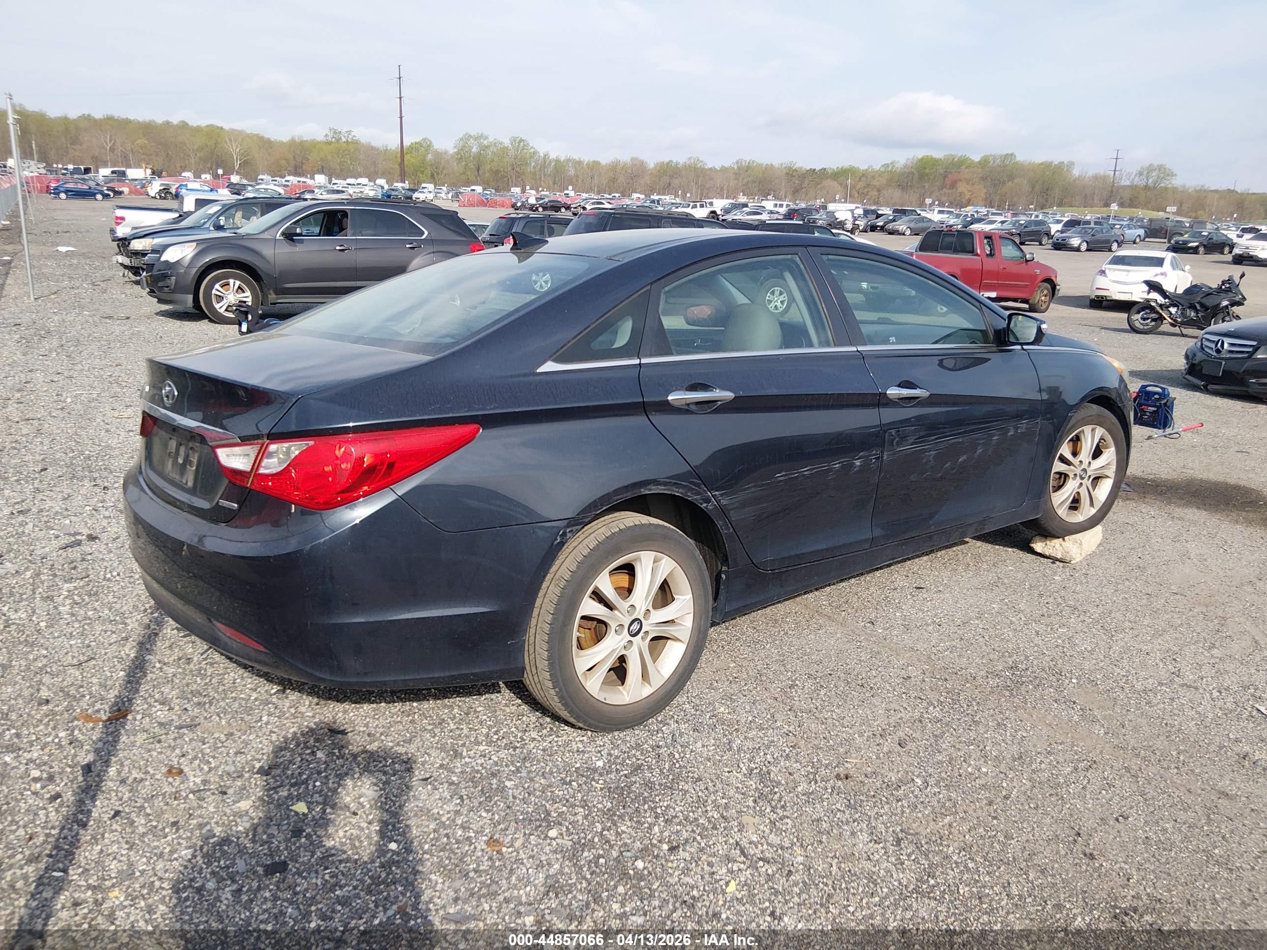 HYUNDAI SONATA image 4