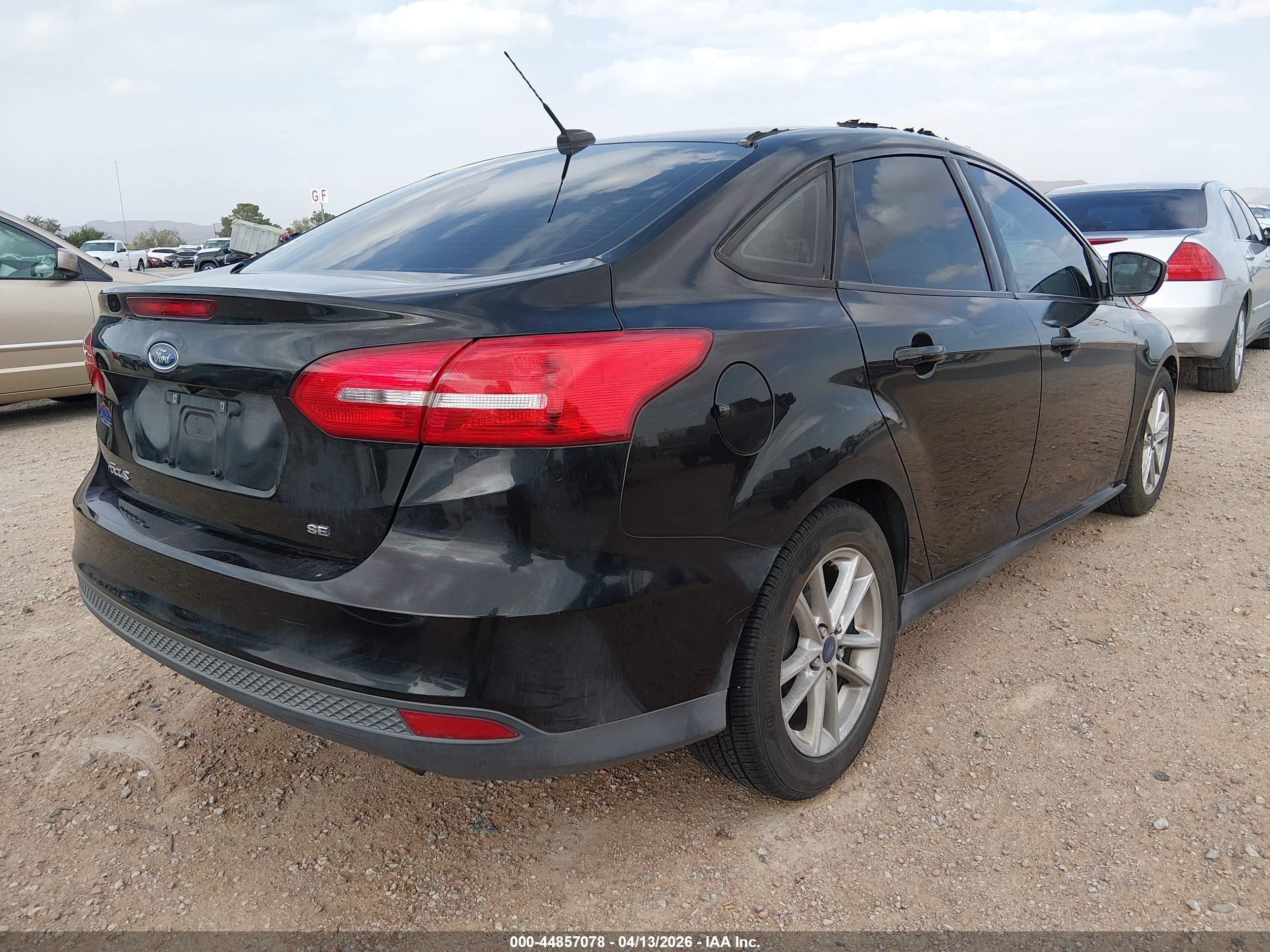 FORD FOCUS image 4
