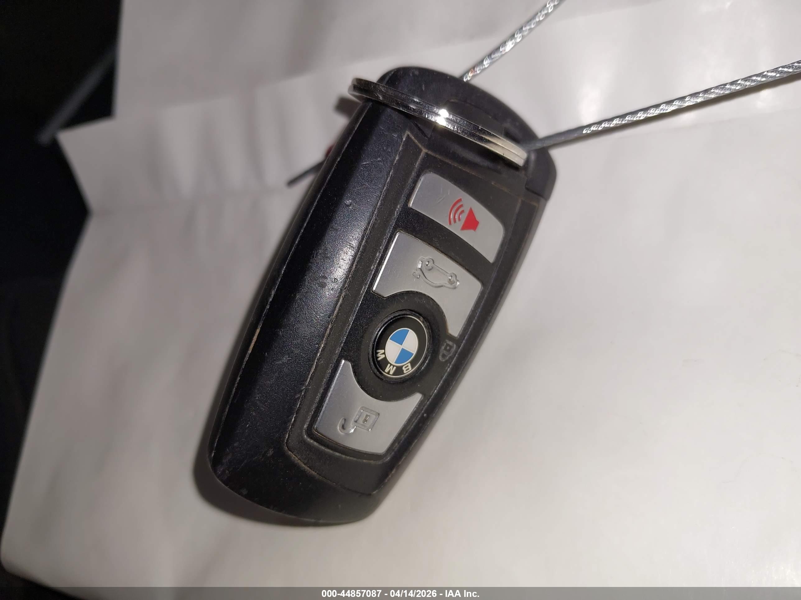 BMW 528I image 11