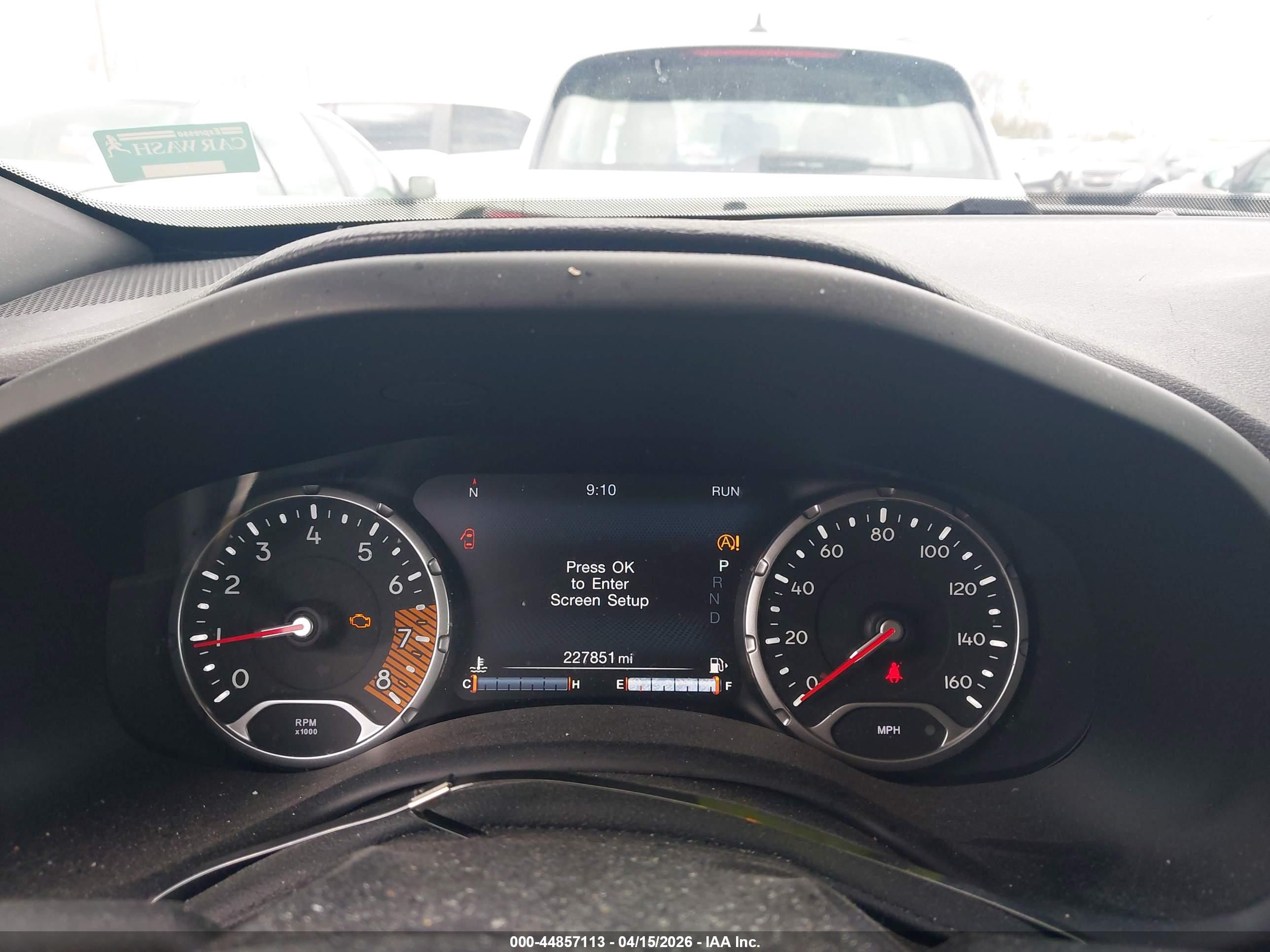 JEEP RENEGADE image 7
