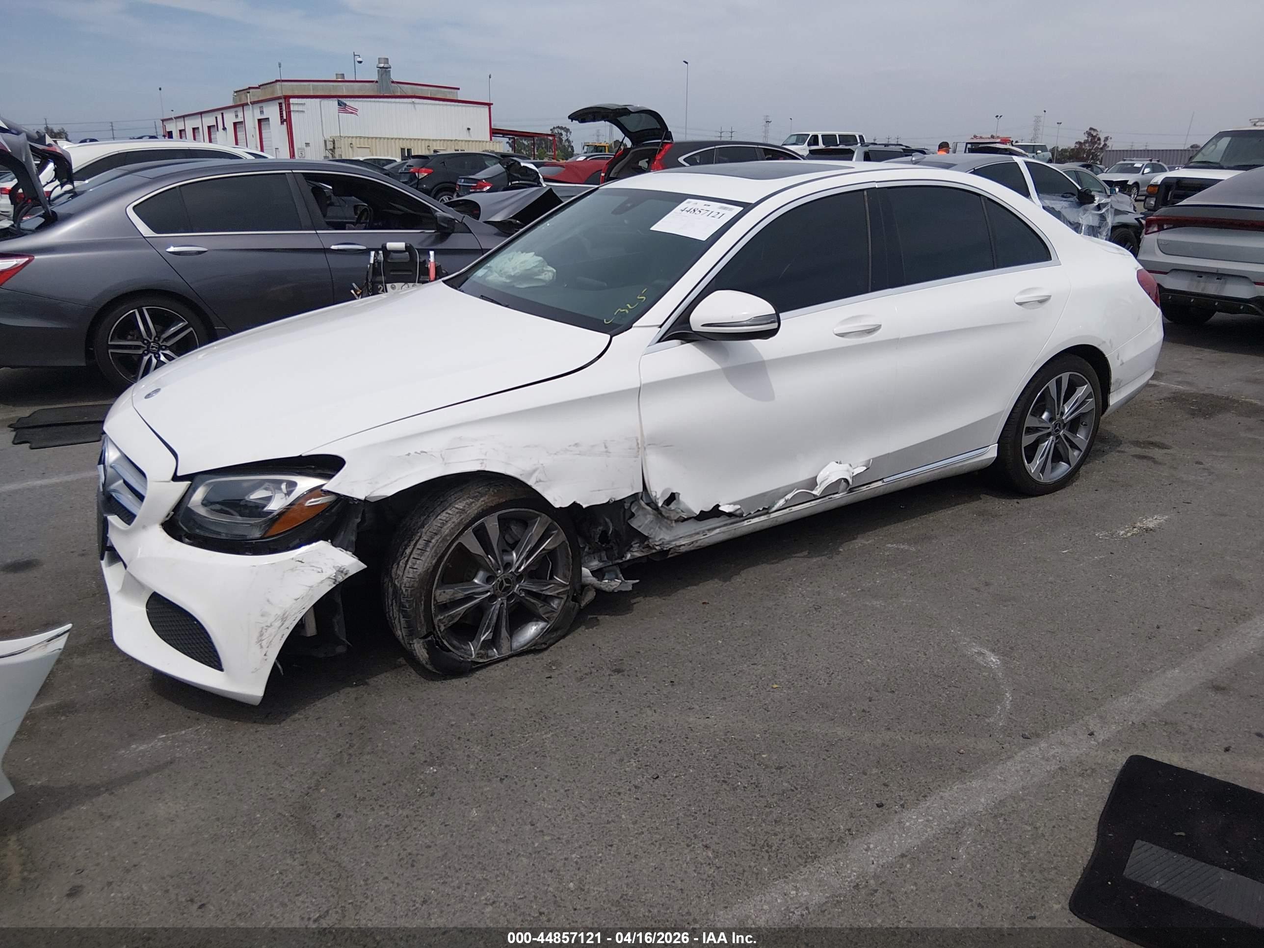 MERCEDES-BENZ C image 2