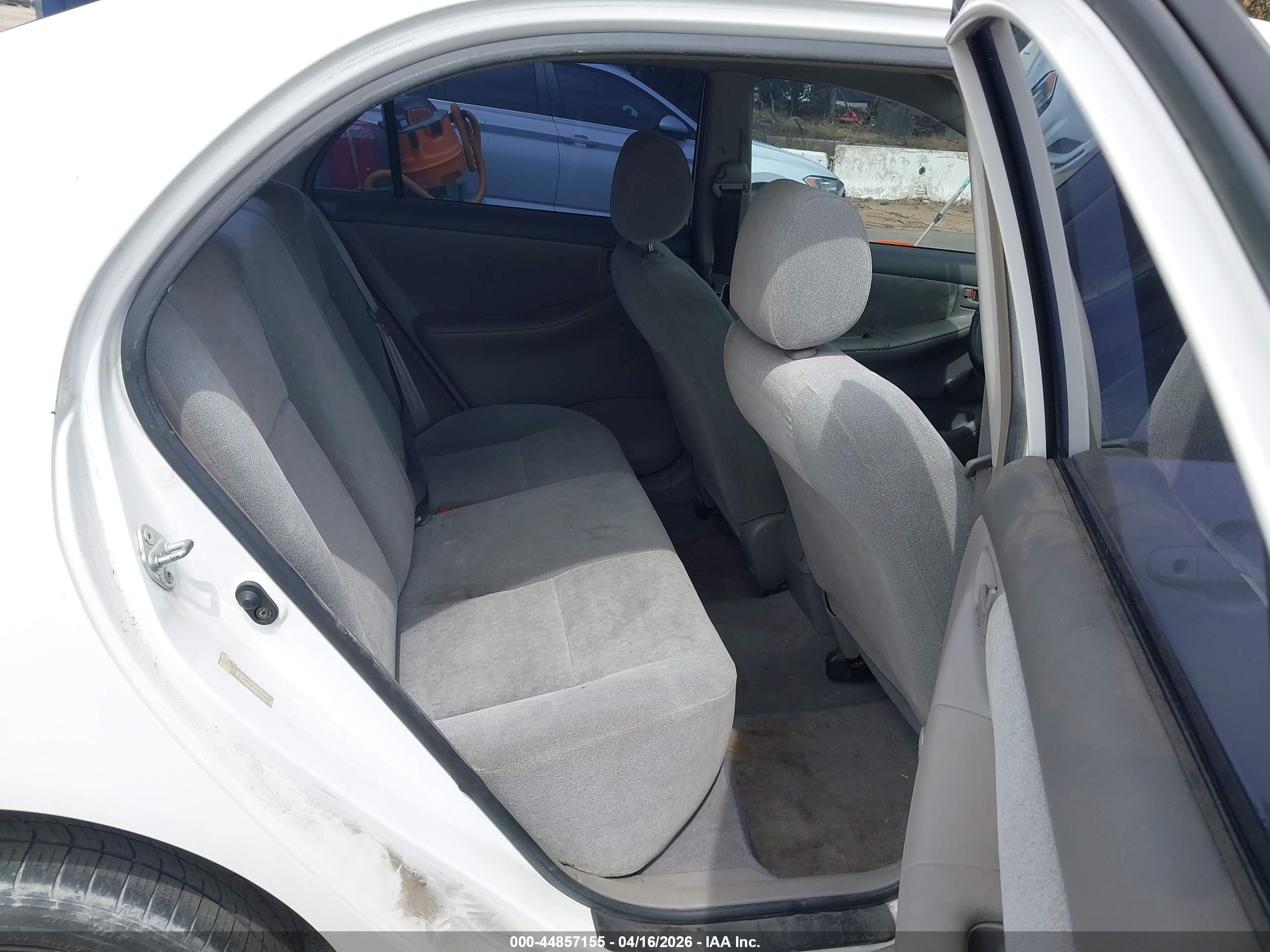 TOYOTA COROLLA image 8