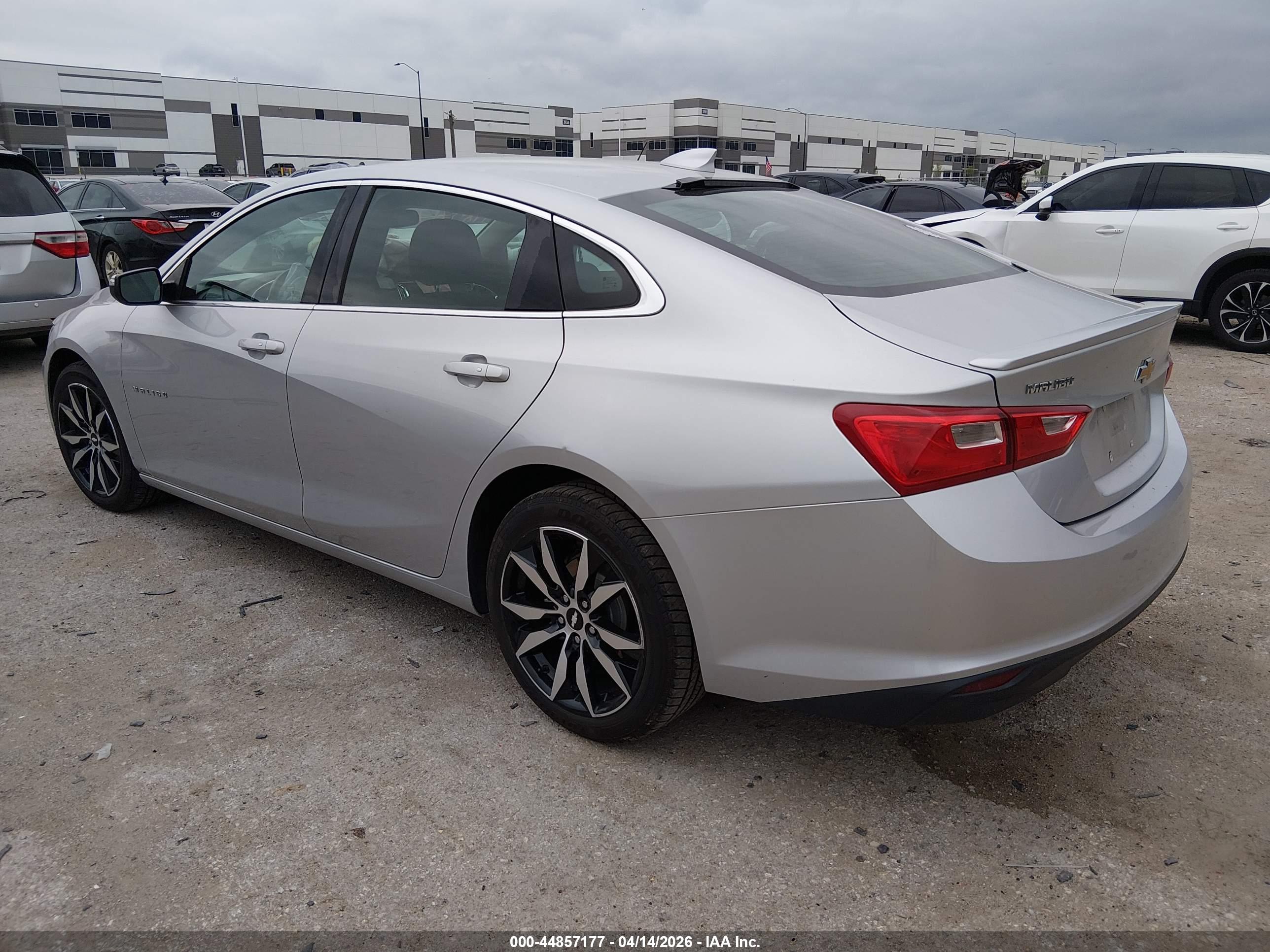 CHEVROLET MALIBU image 3