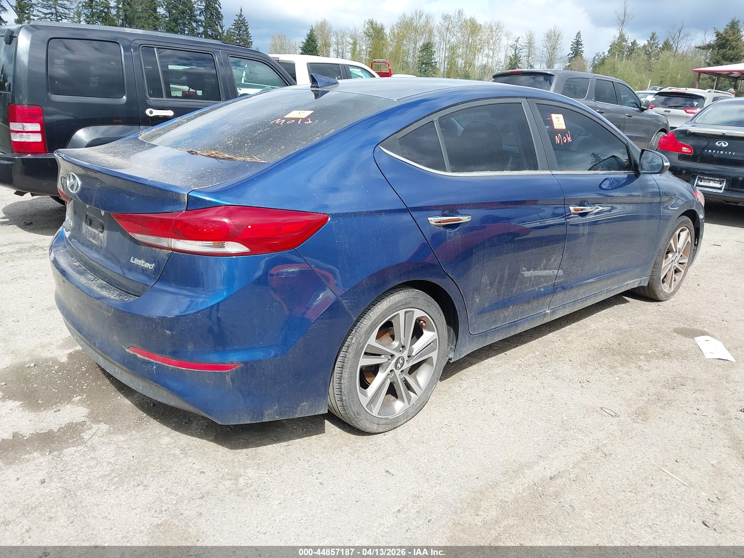 HYUNDAI ELANTRA image 4