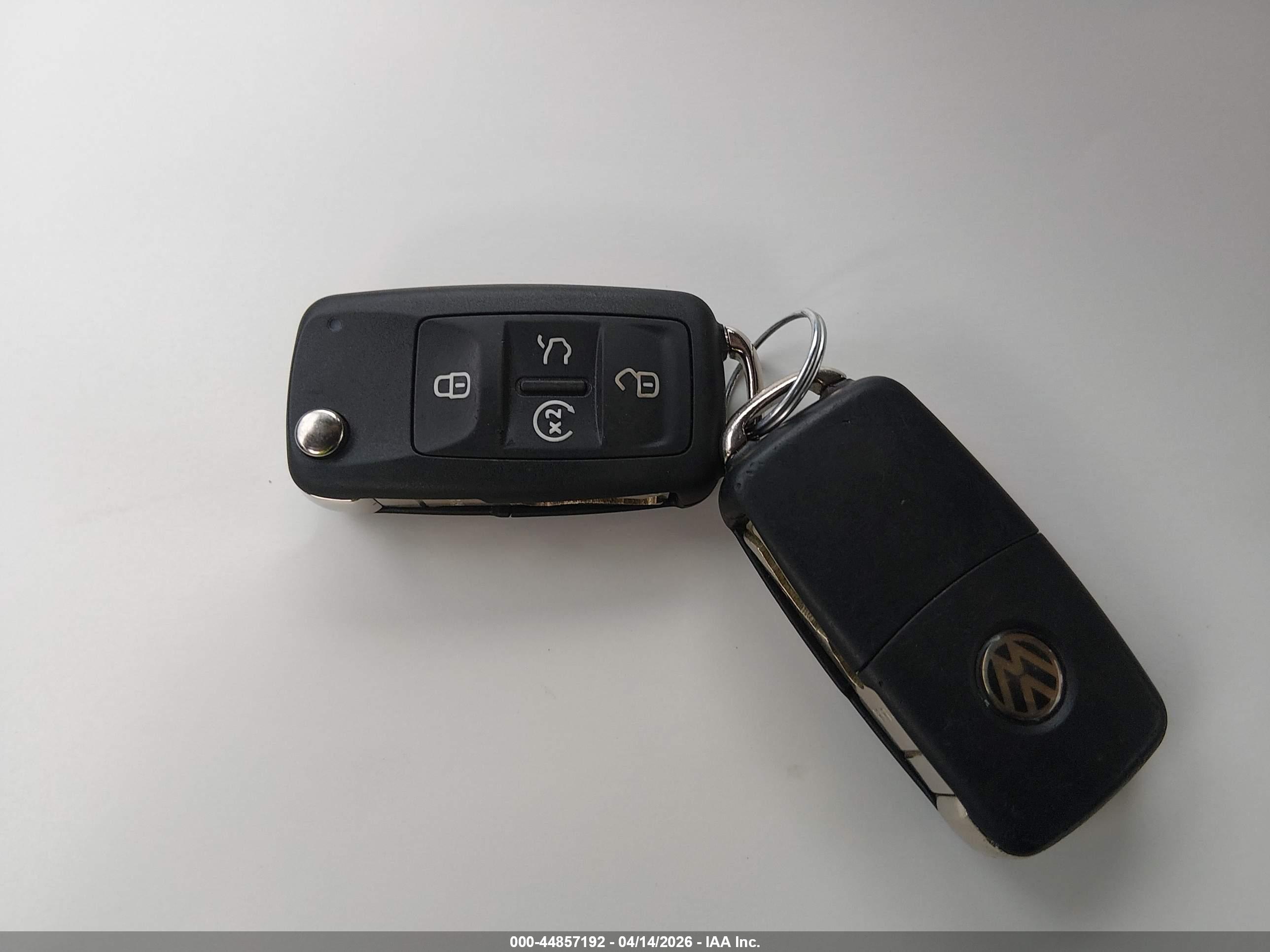 VOLKSWAGEN PASSAT image 11
