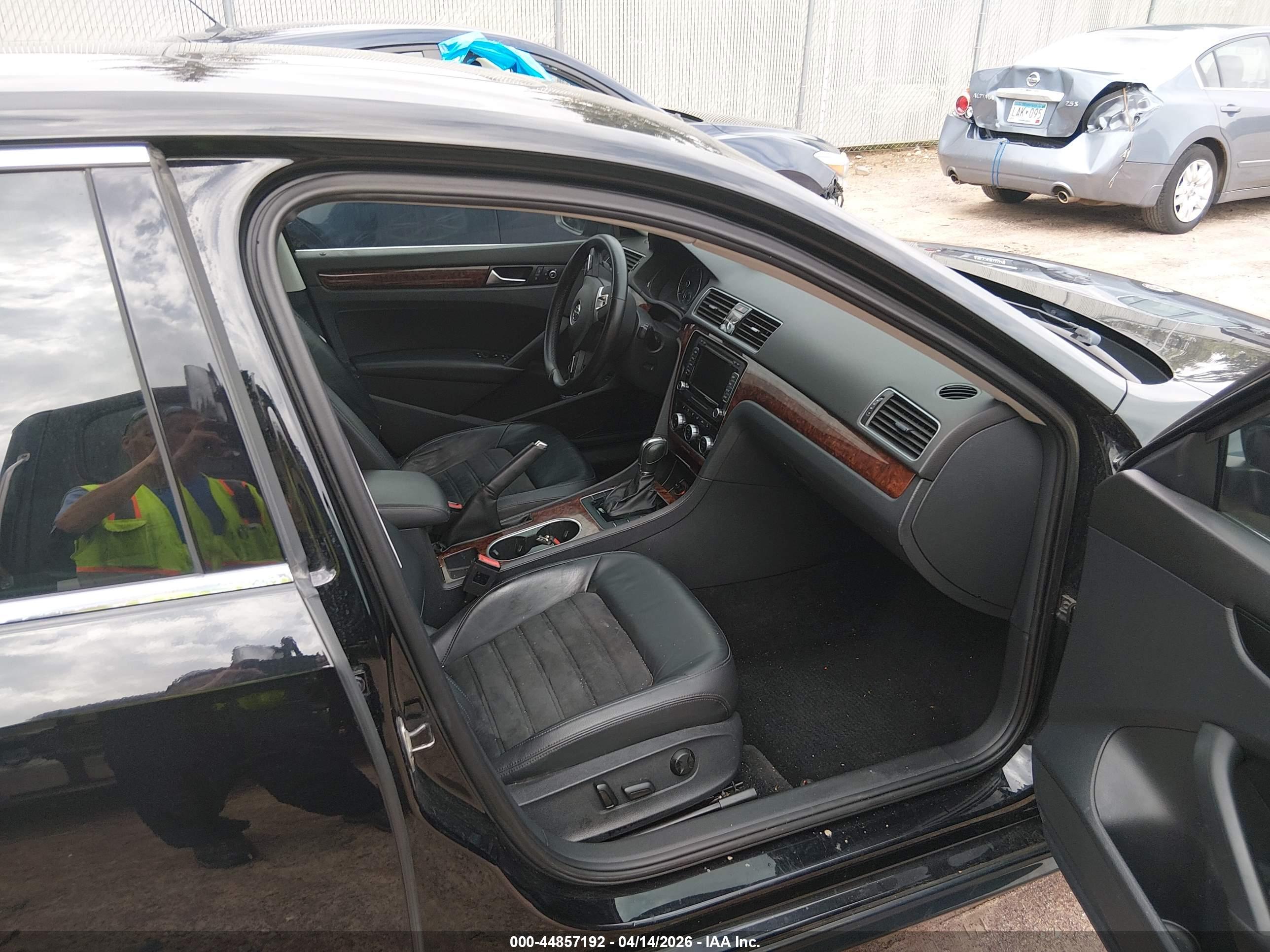 VOLKSWAGEN PASSAT image 5