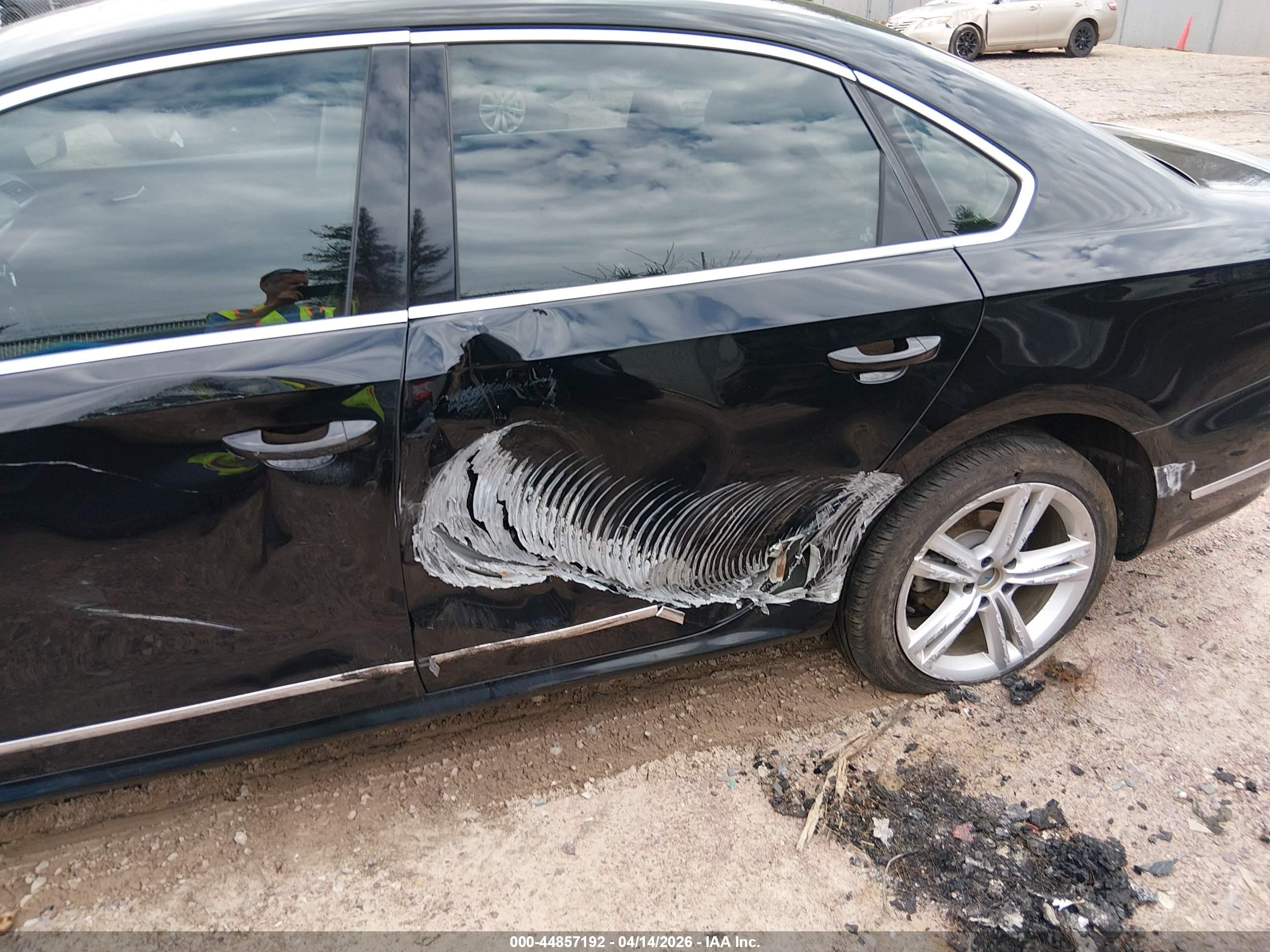 VOLKSWAGEN PASSAT image 6