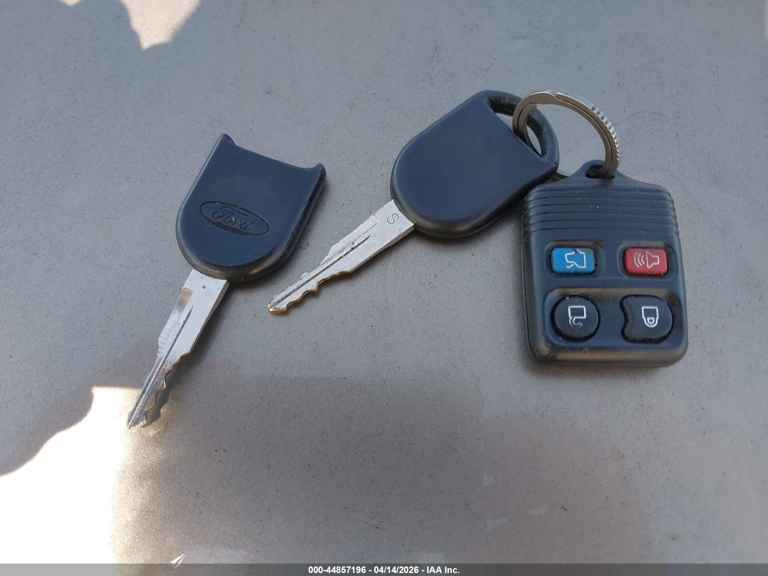 FORD EXPLORER image 11