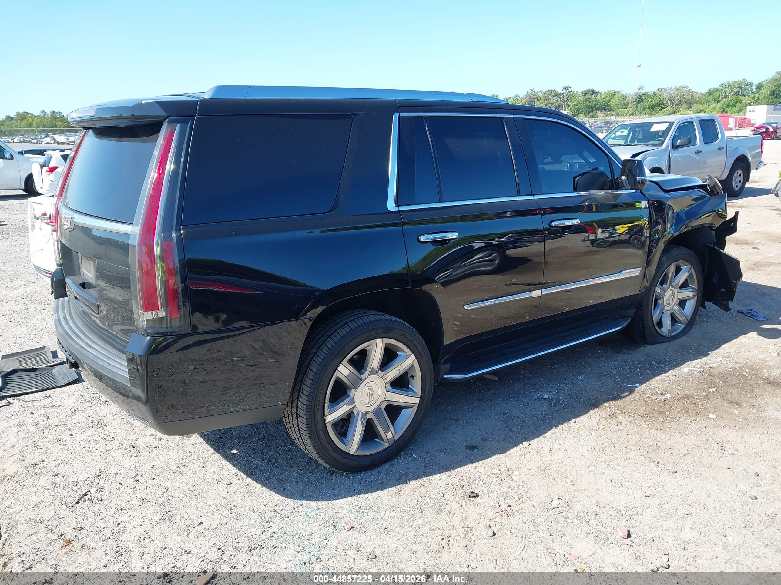 CADILLAC ESCALADE image 4