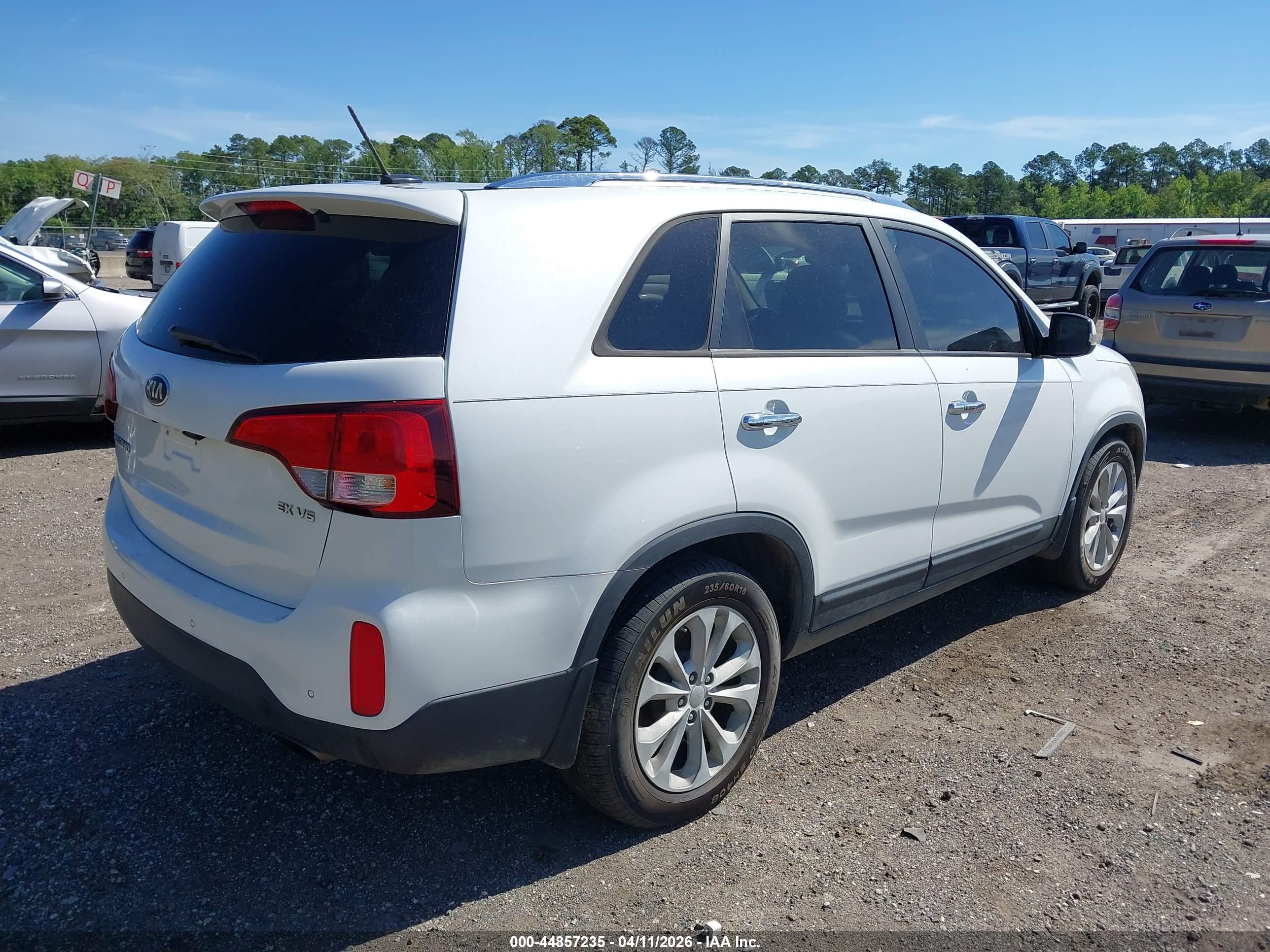 KIA SORENTO image 4