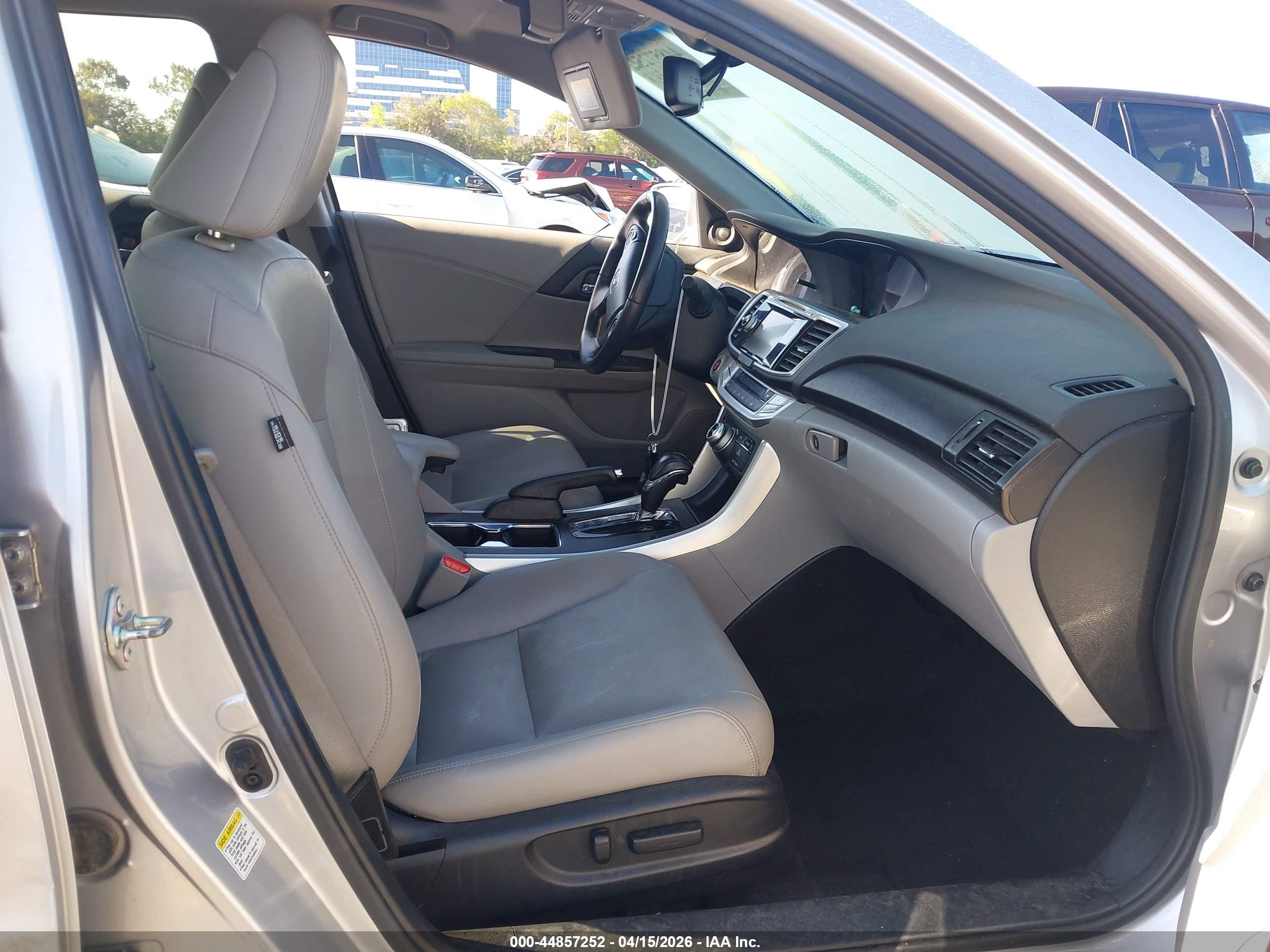 HONDA ACCORD image 5