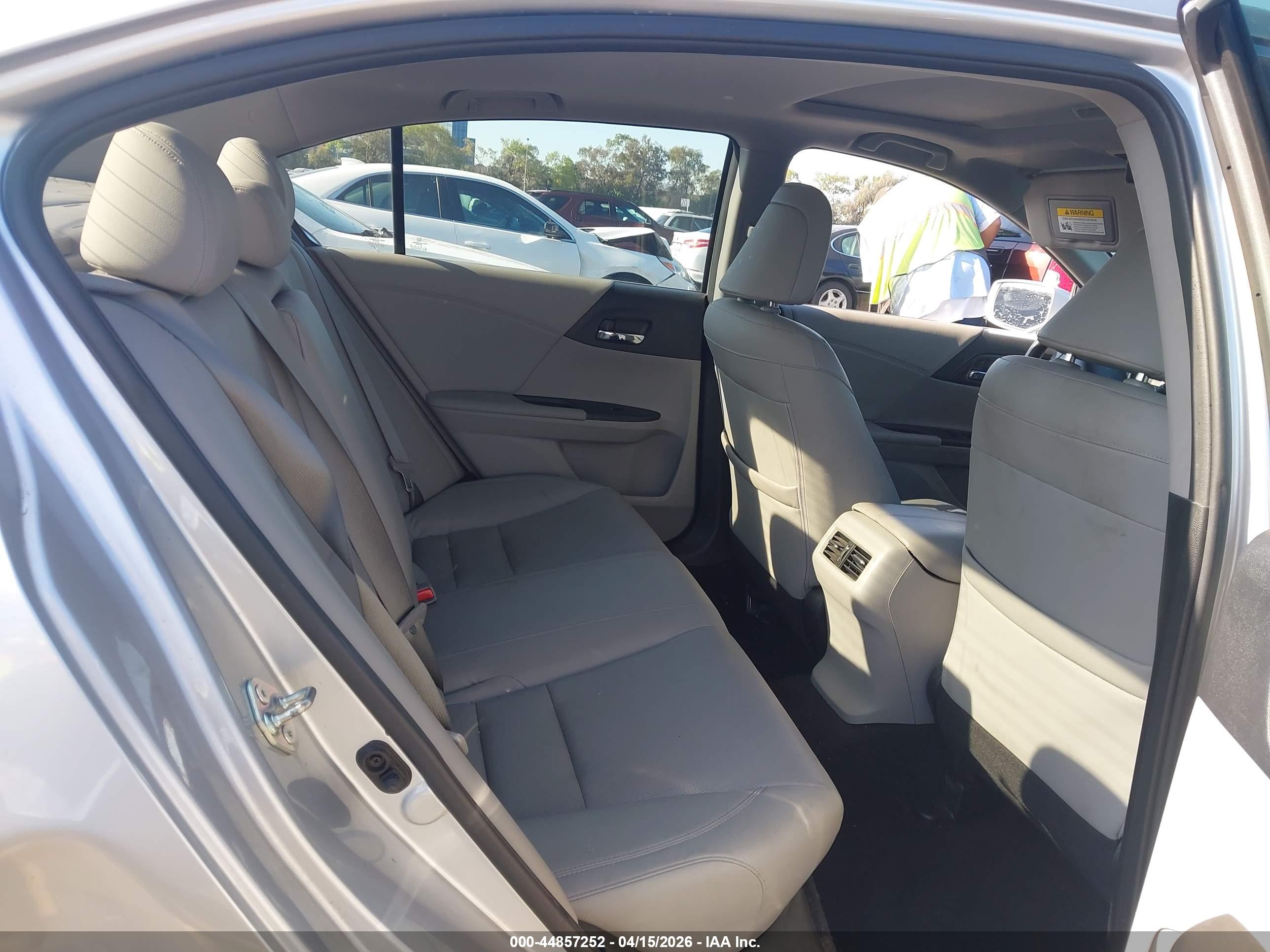 HONDA ACCORD image 8