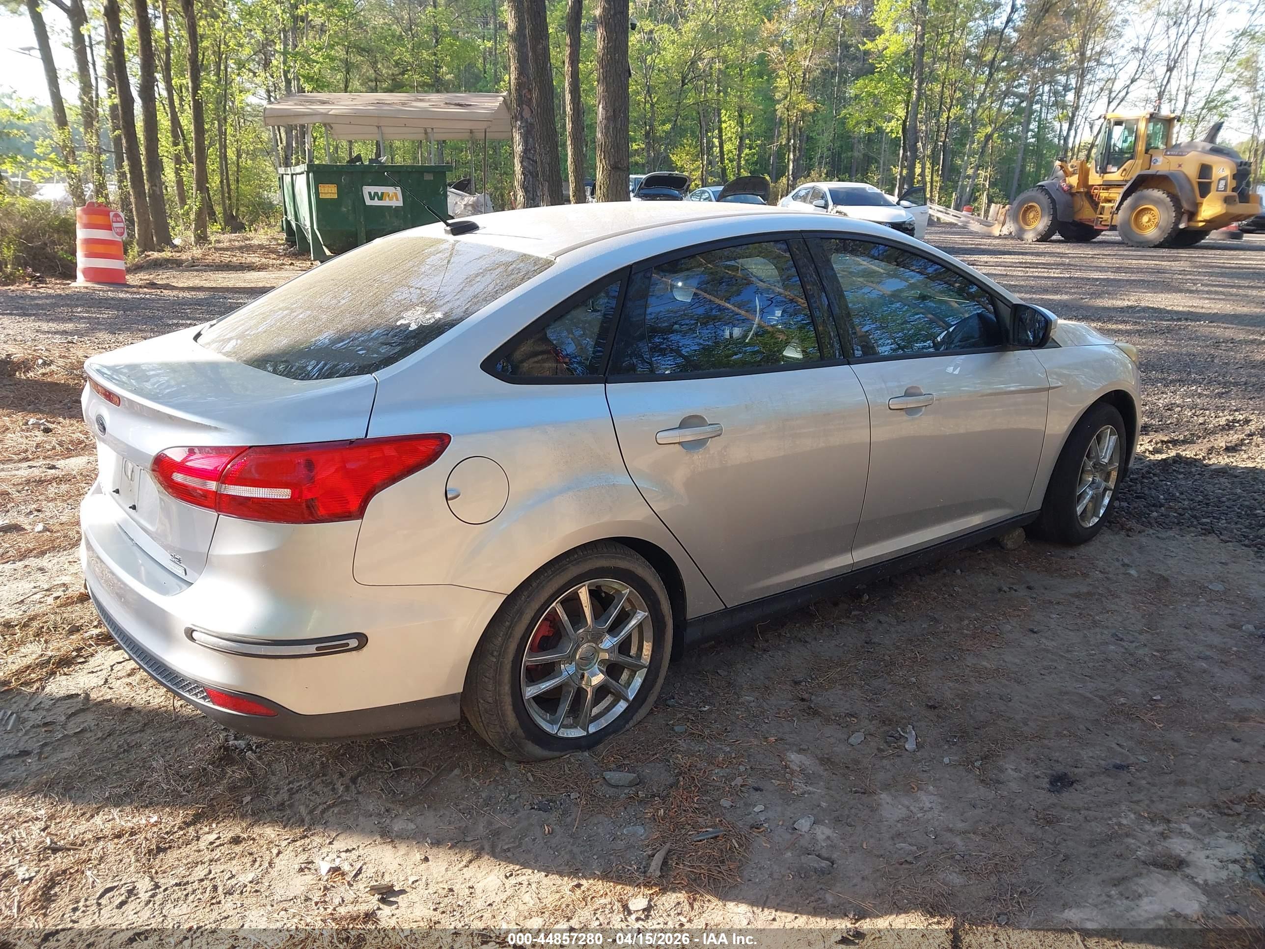 FORD FOCUS image 4