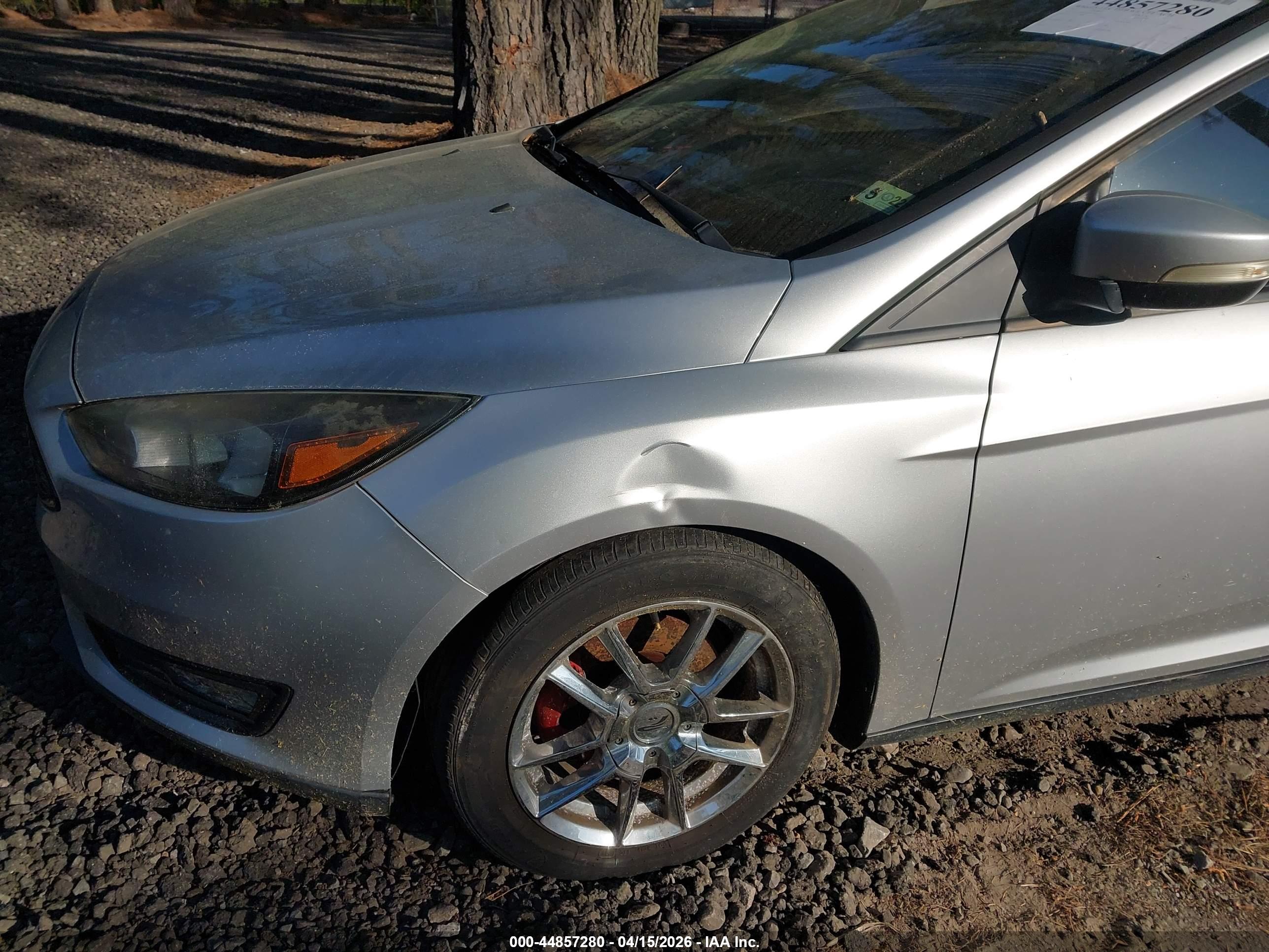 FORD FOCUS image 6
