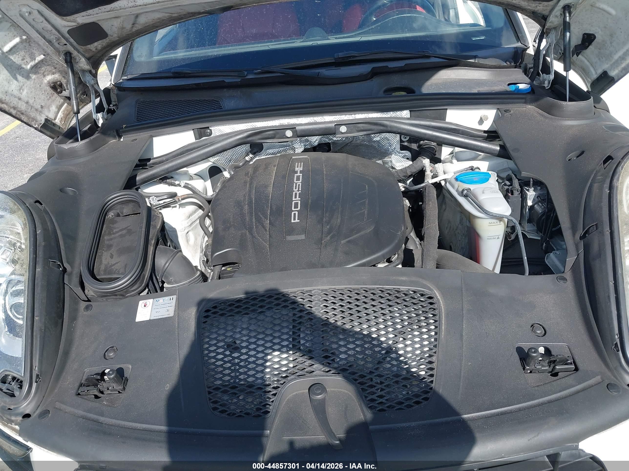 PORSCHE MACAN image 10