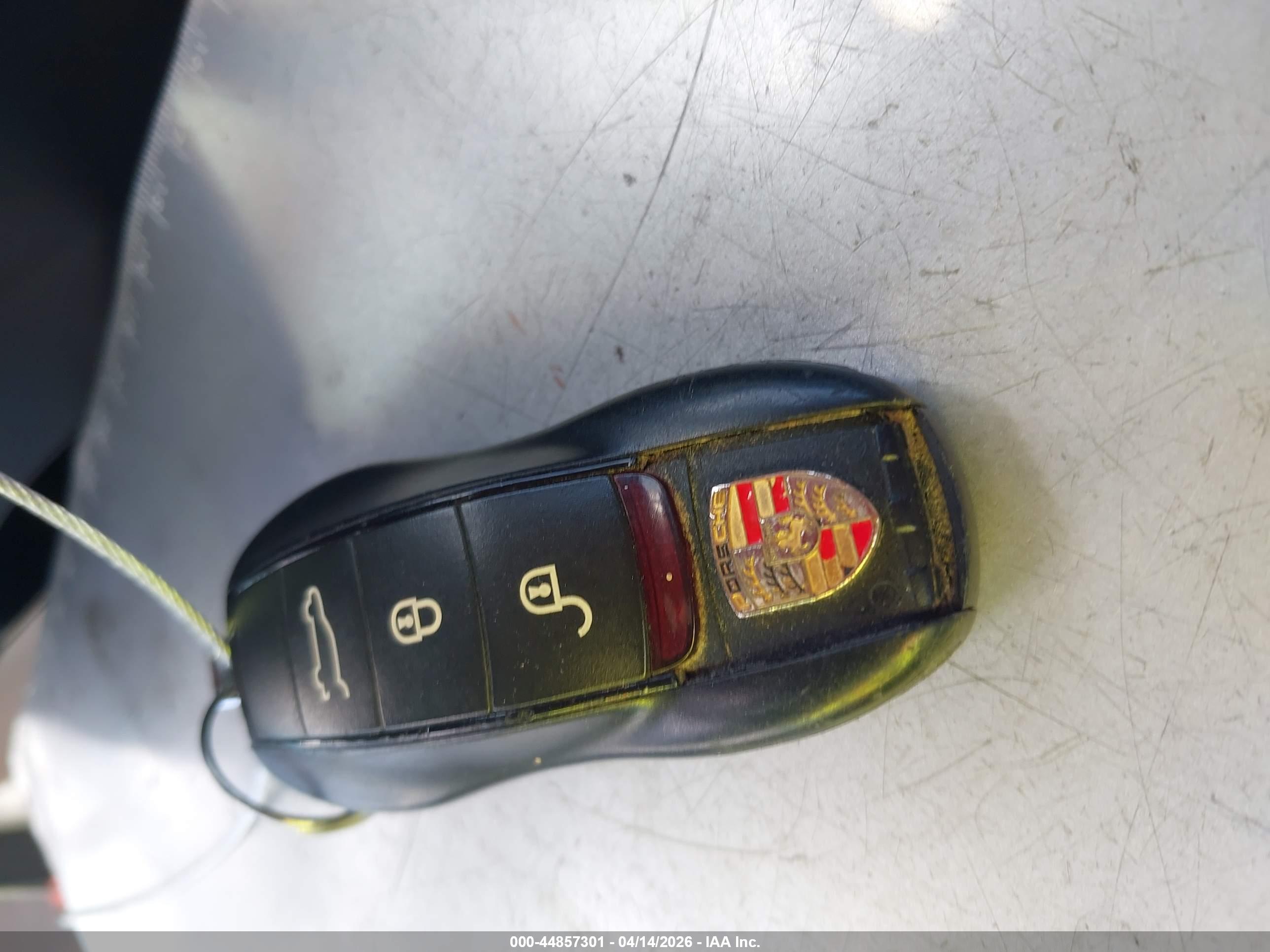 PORSCHE MACAN image 11
