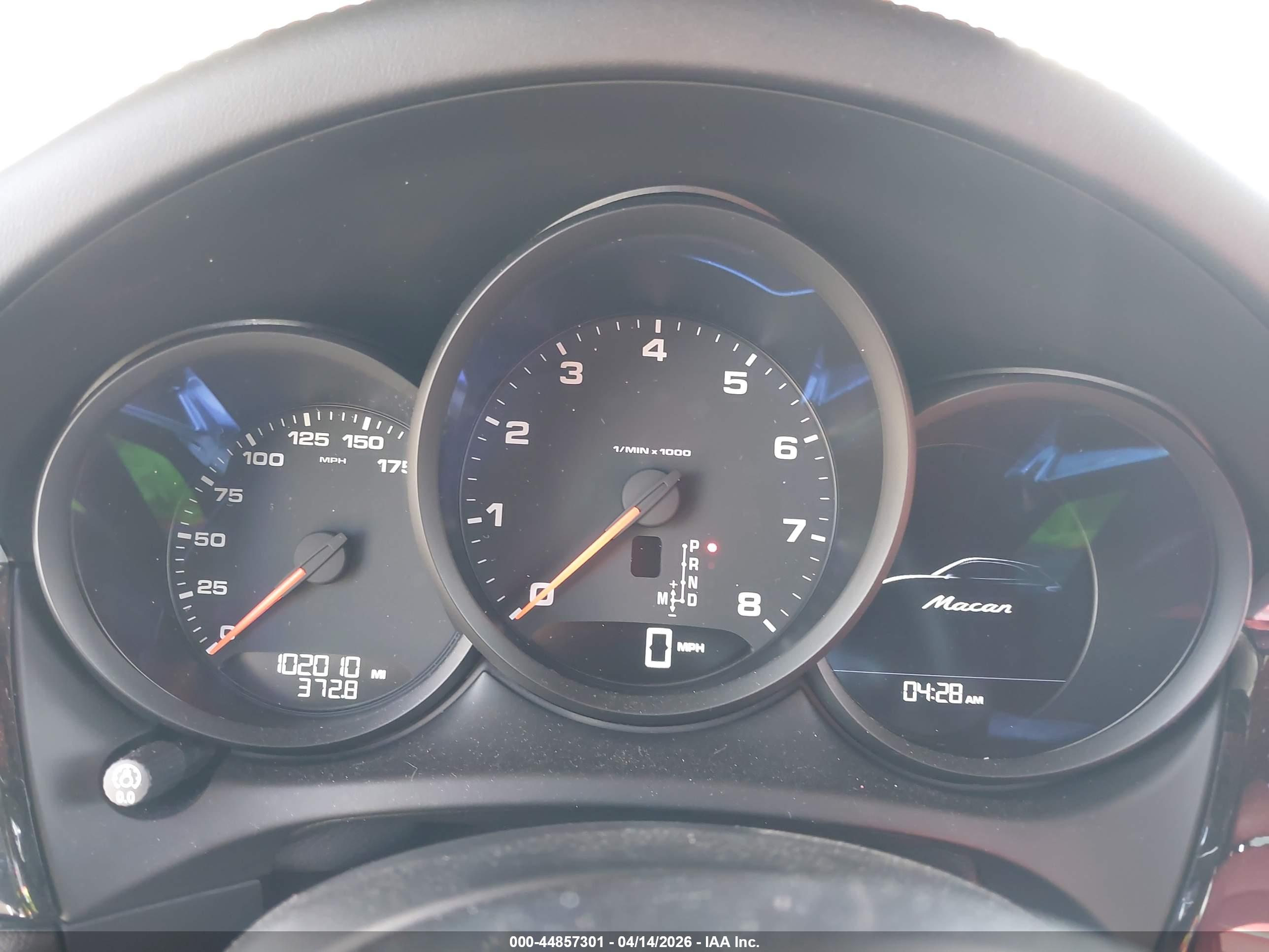 PORSCHE MACAN image 7