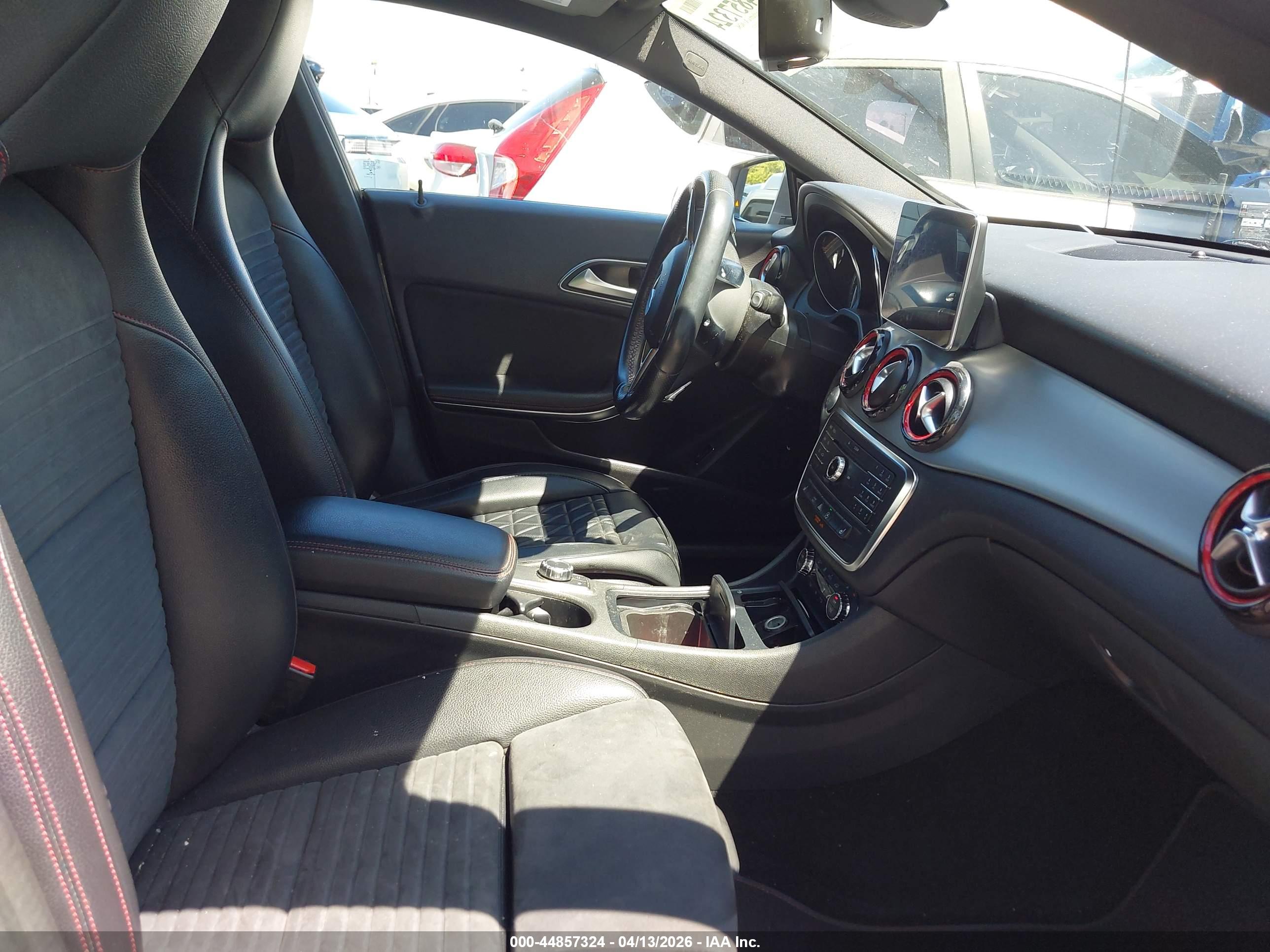MERCEDES-BENZ CLA image 5
