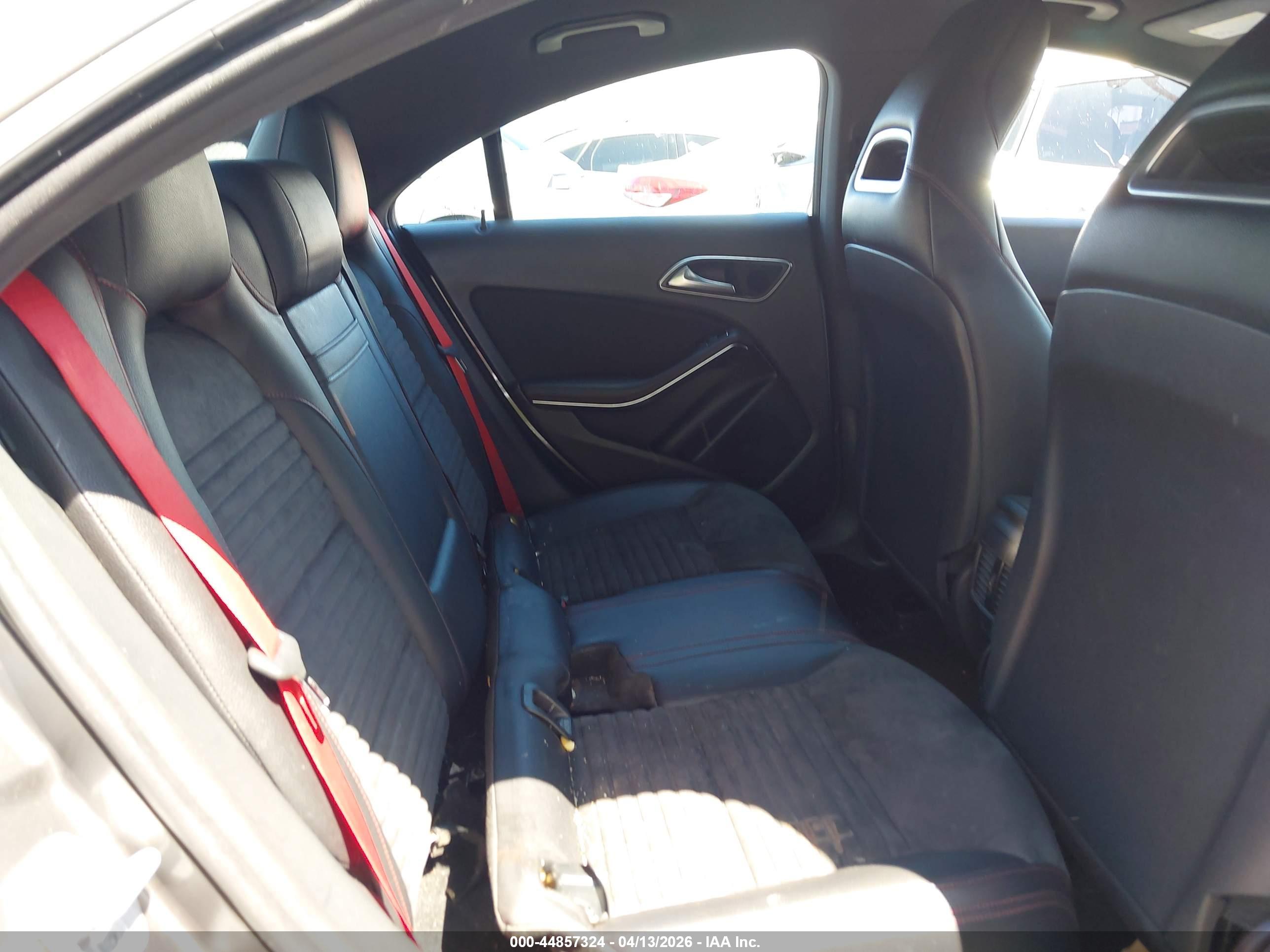 MERCEDES-BENZ CLA image 8