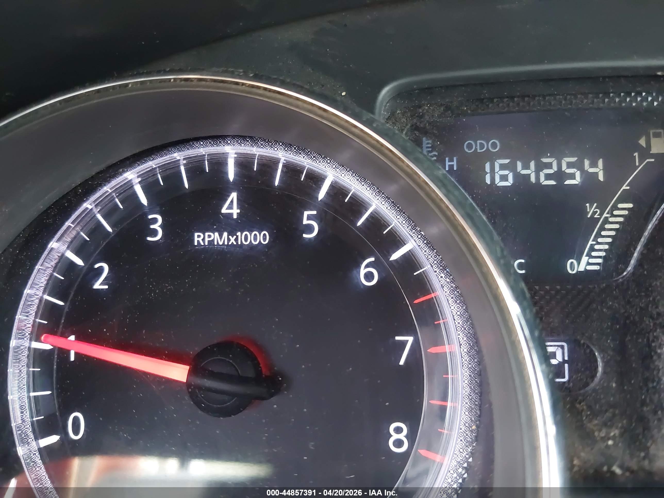 NISSAN VERSA image 7