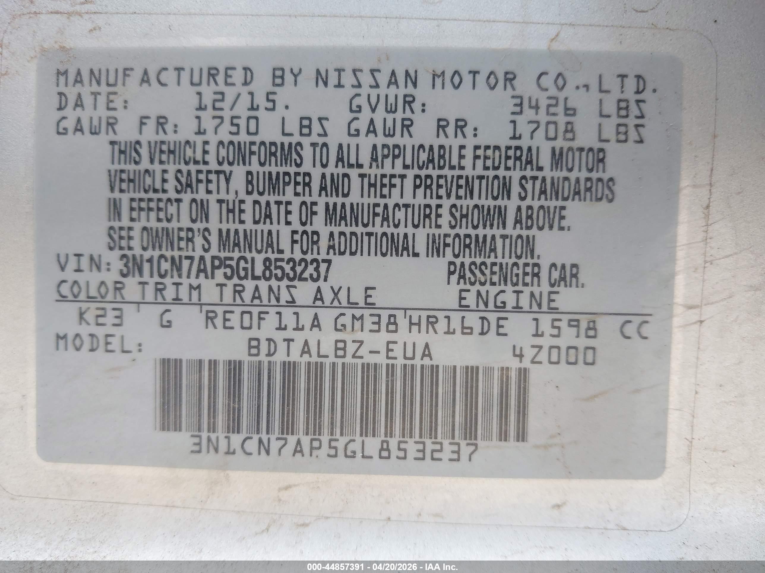 NISSAN VERSA image 9