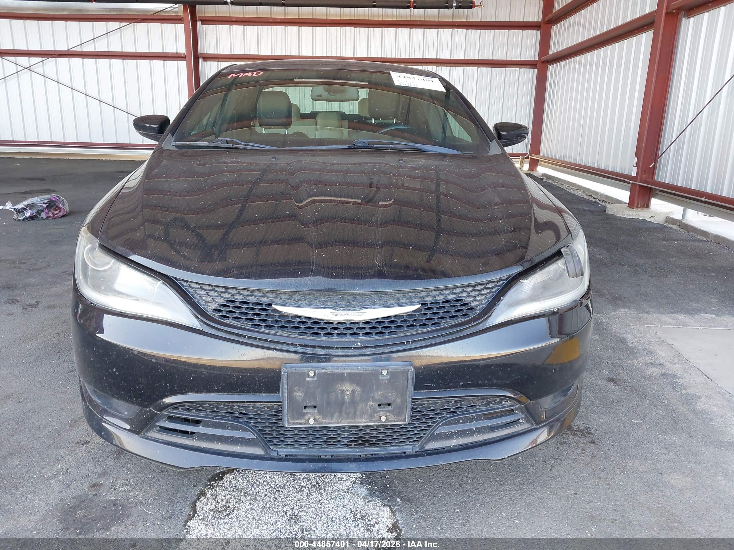 CHRYSLER 200 image 6
