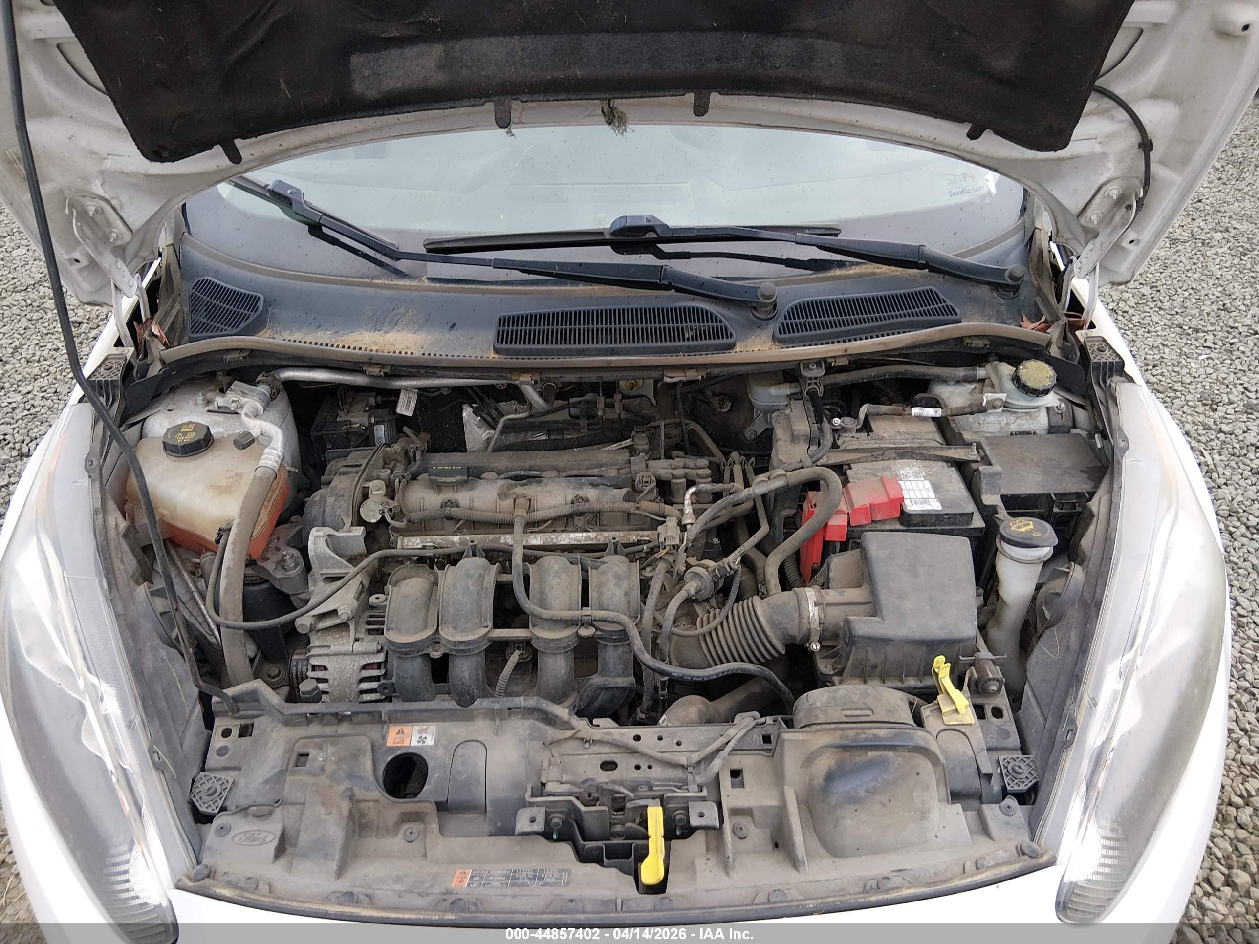 FORD FIESTA image 10