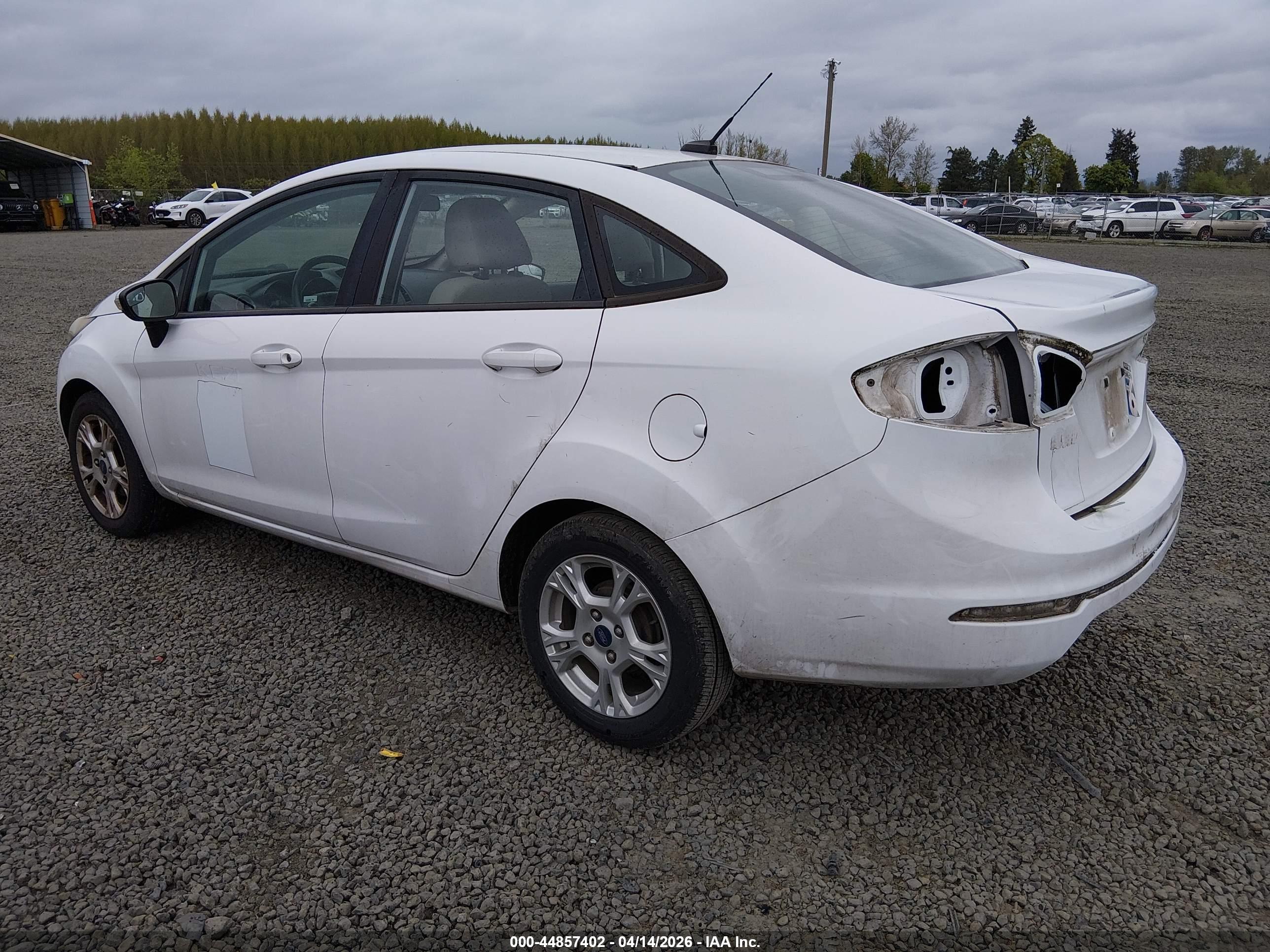 FORD FIESTA image 3