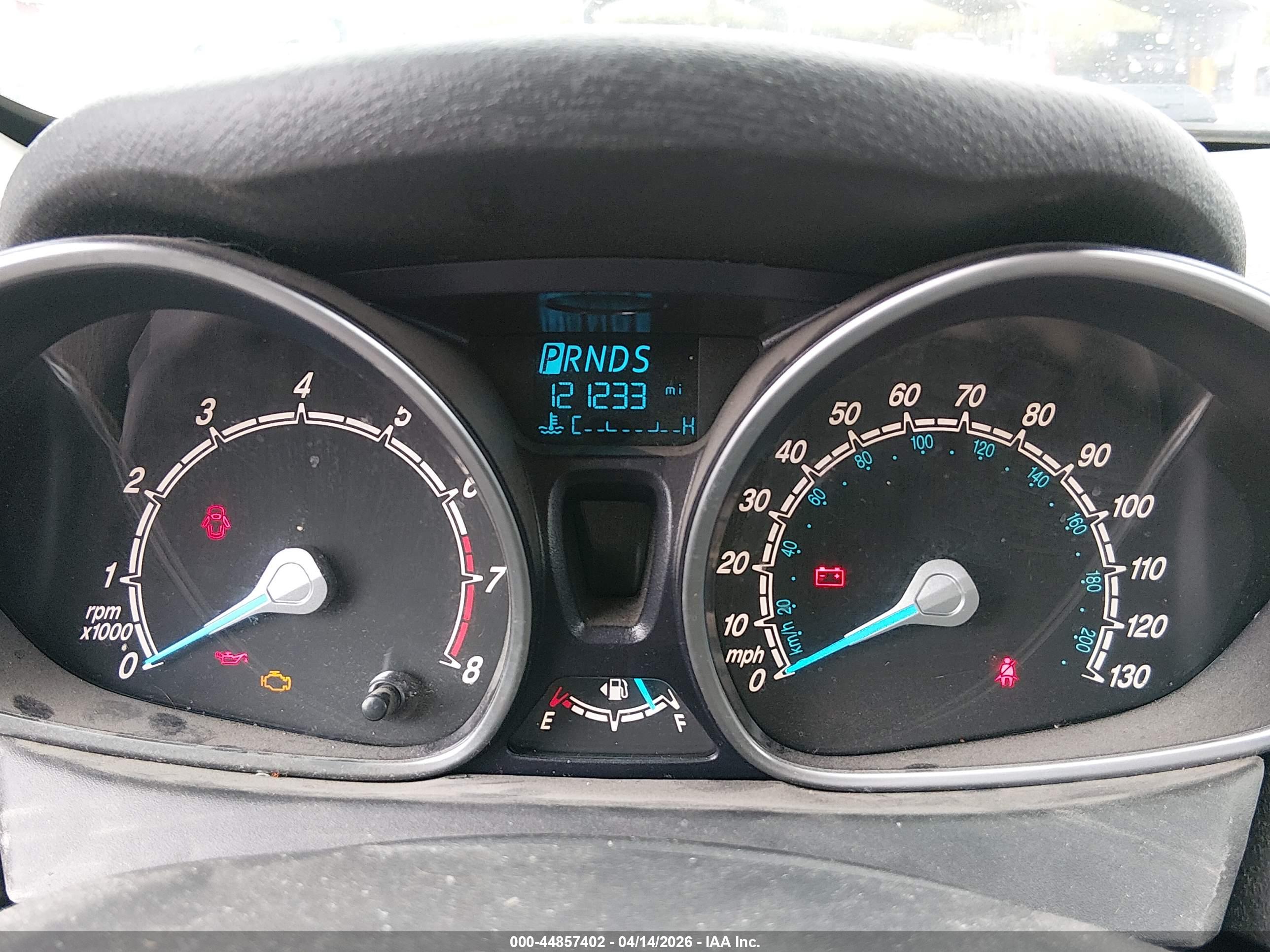 FORD FIESTA image 7