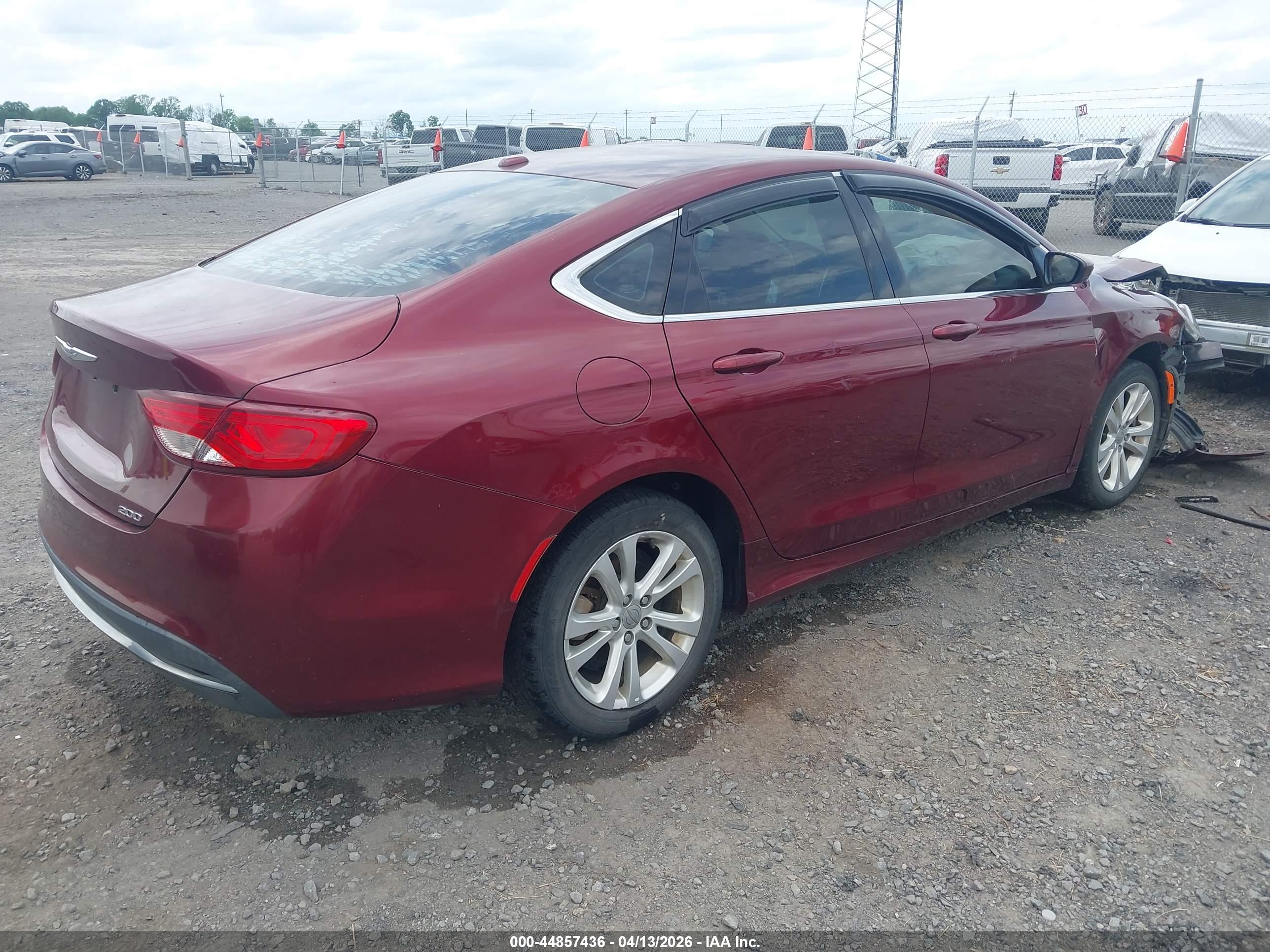 CHRYSLER 200 image 4