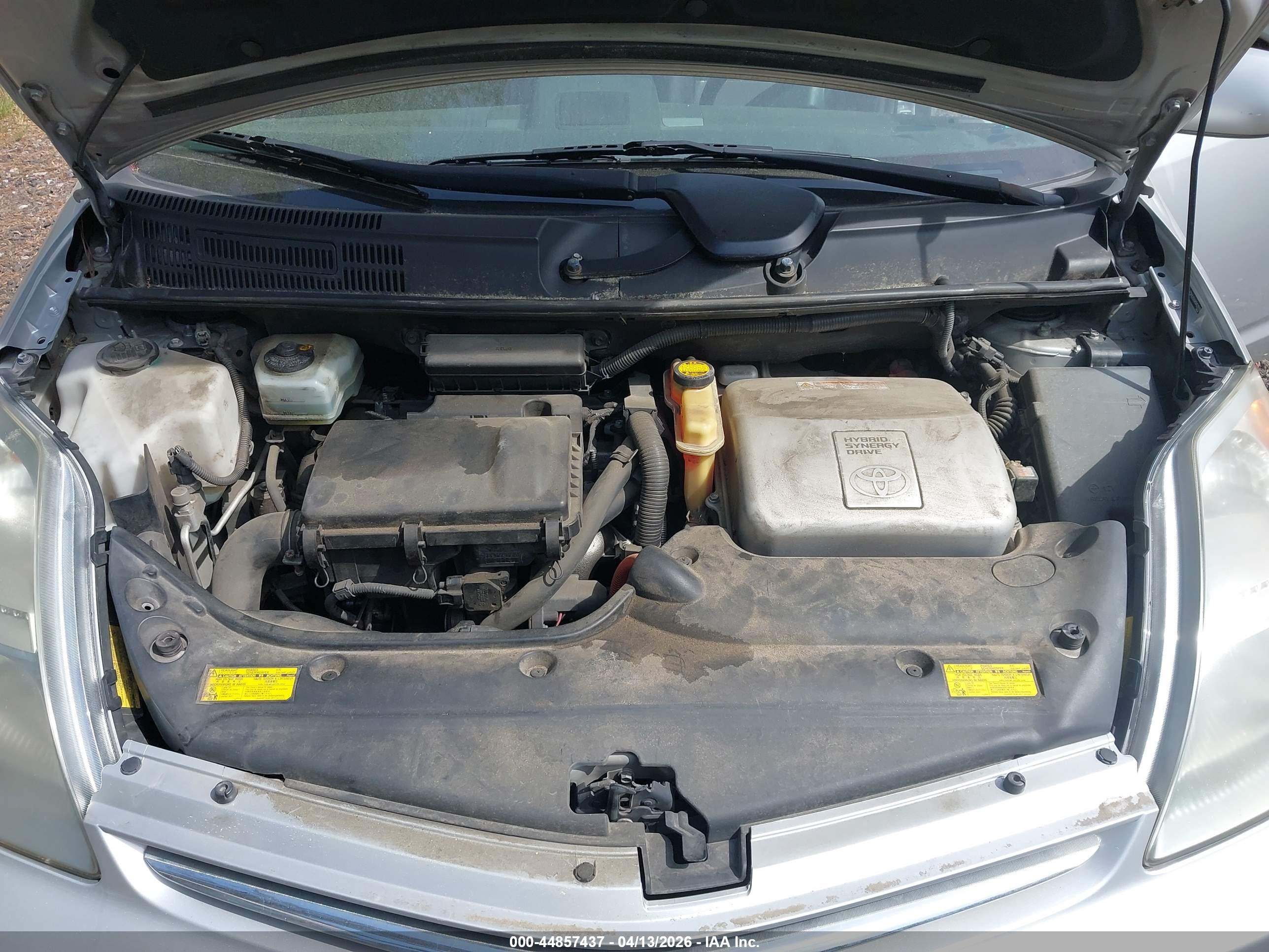 TOYOTA PRIUS image 10