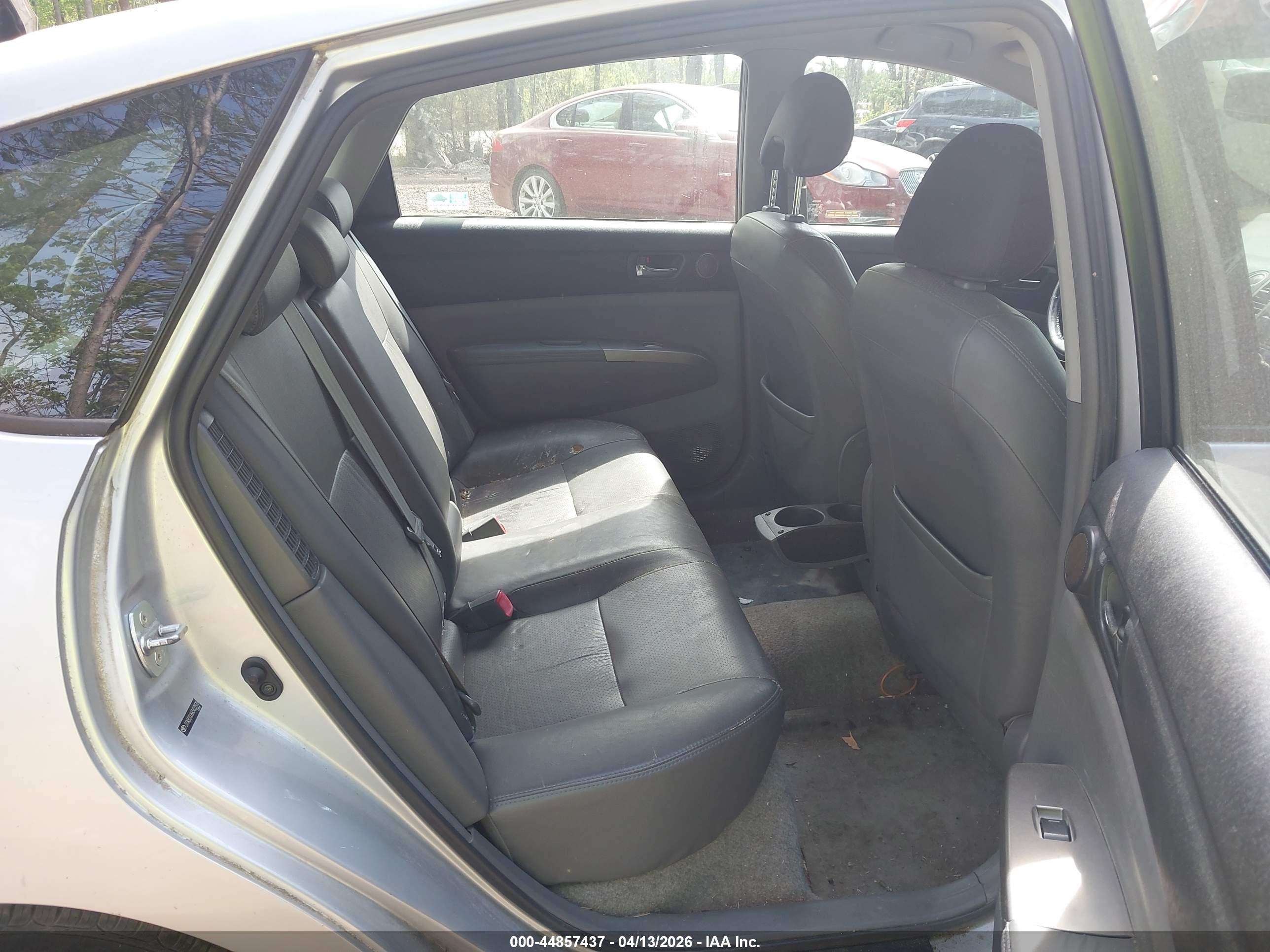 TOYOTA PRIUS image 8