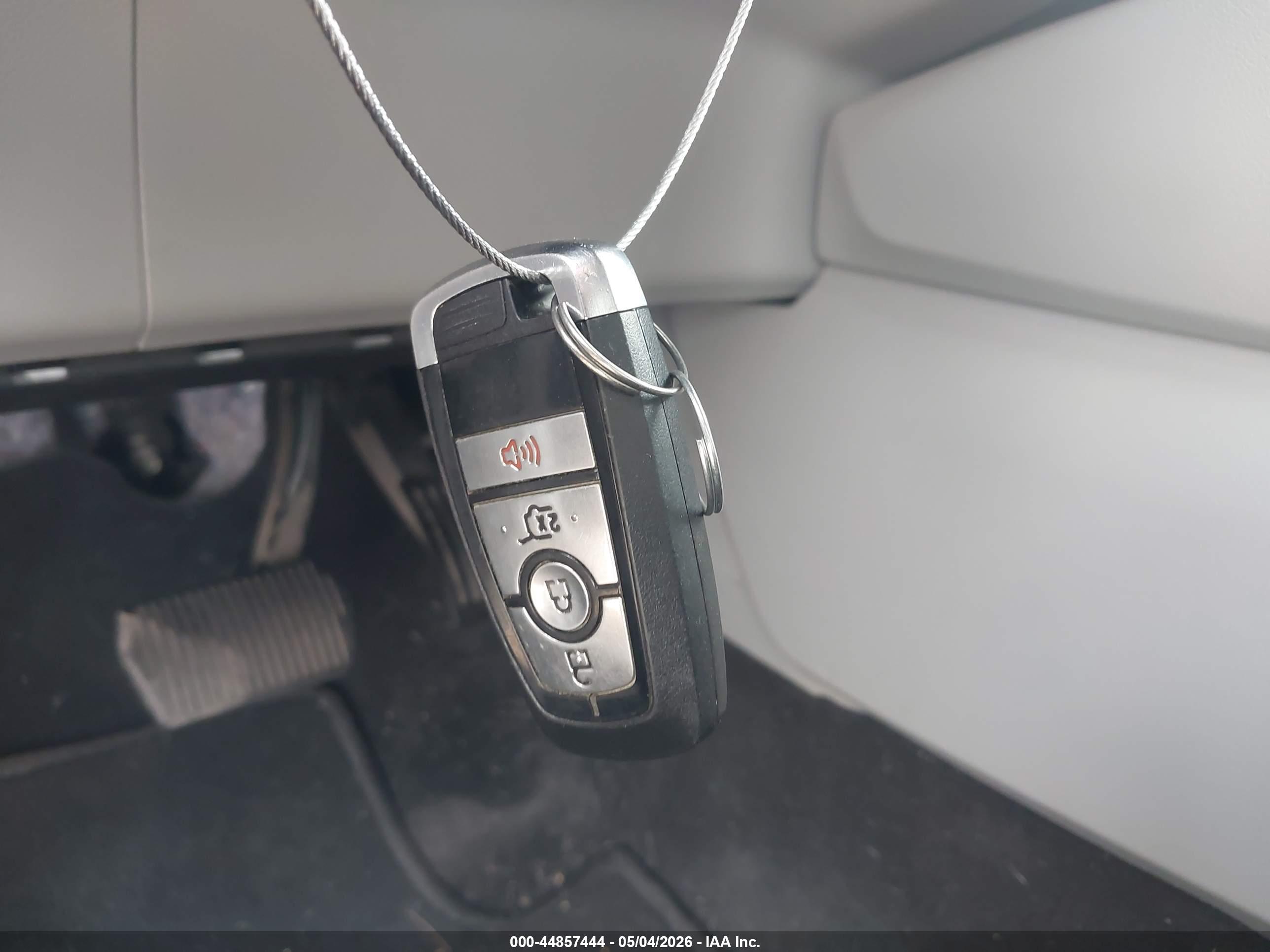 FORD ESCAPE image 11