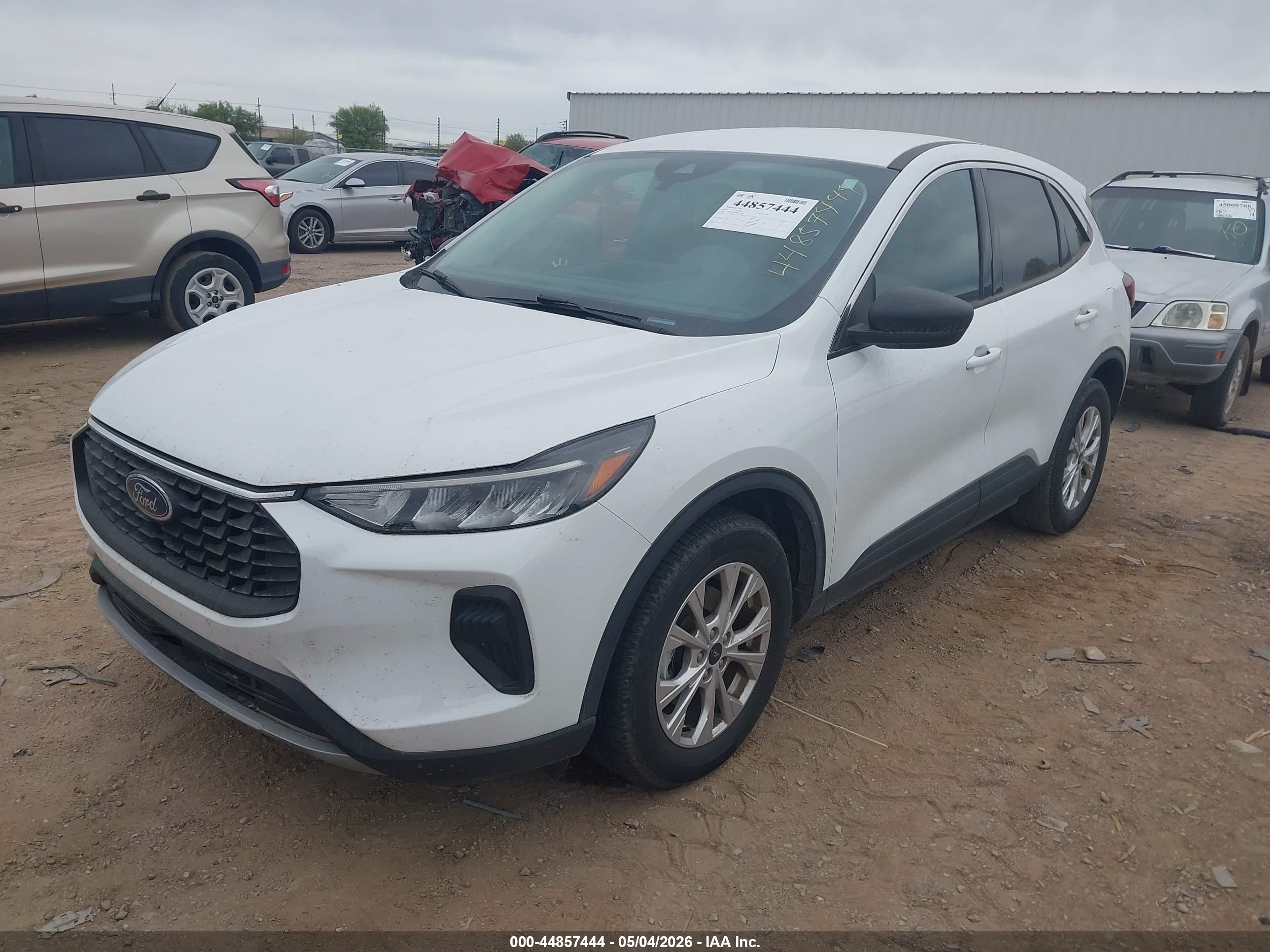FORD ESCAPE image 2