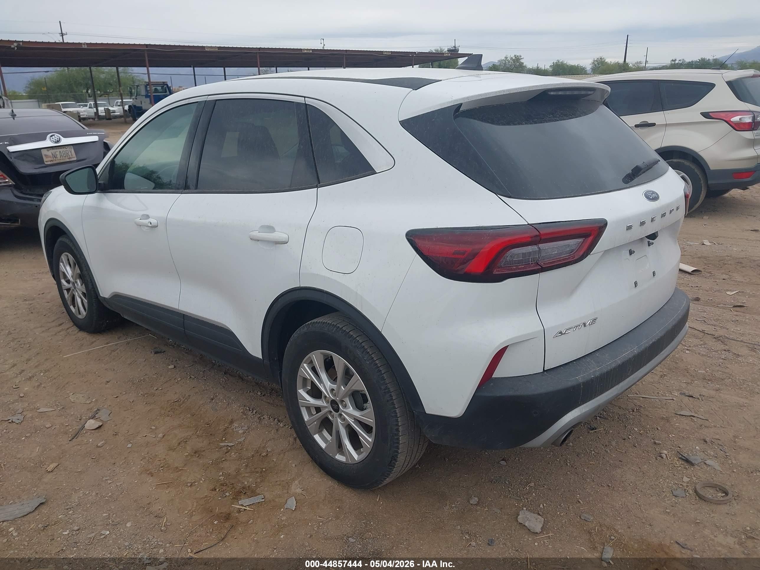 FORD ESCAPE image 3
