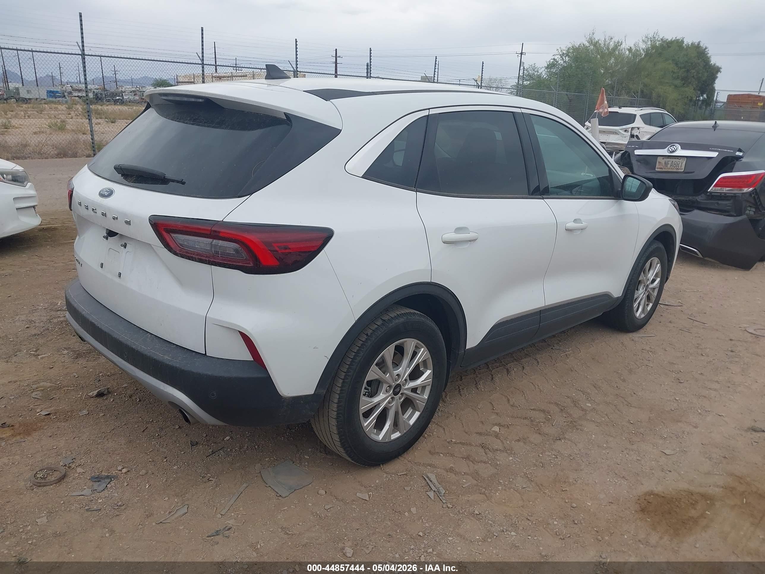 FORD ESCAPE image 4